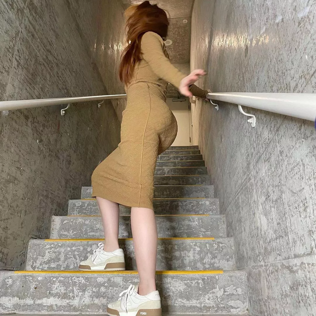 Madelaine Petsch’s fat ass.