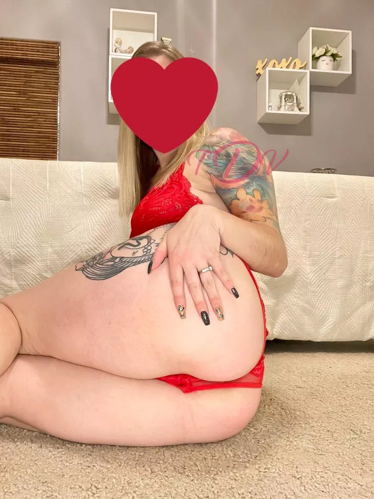 Make my ass as red as my lingerie