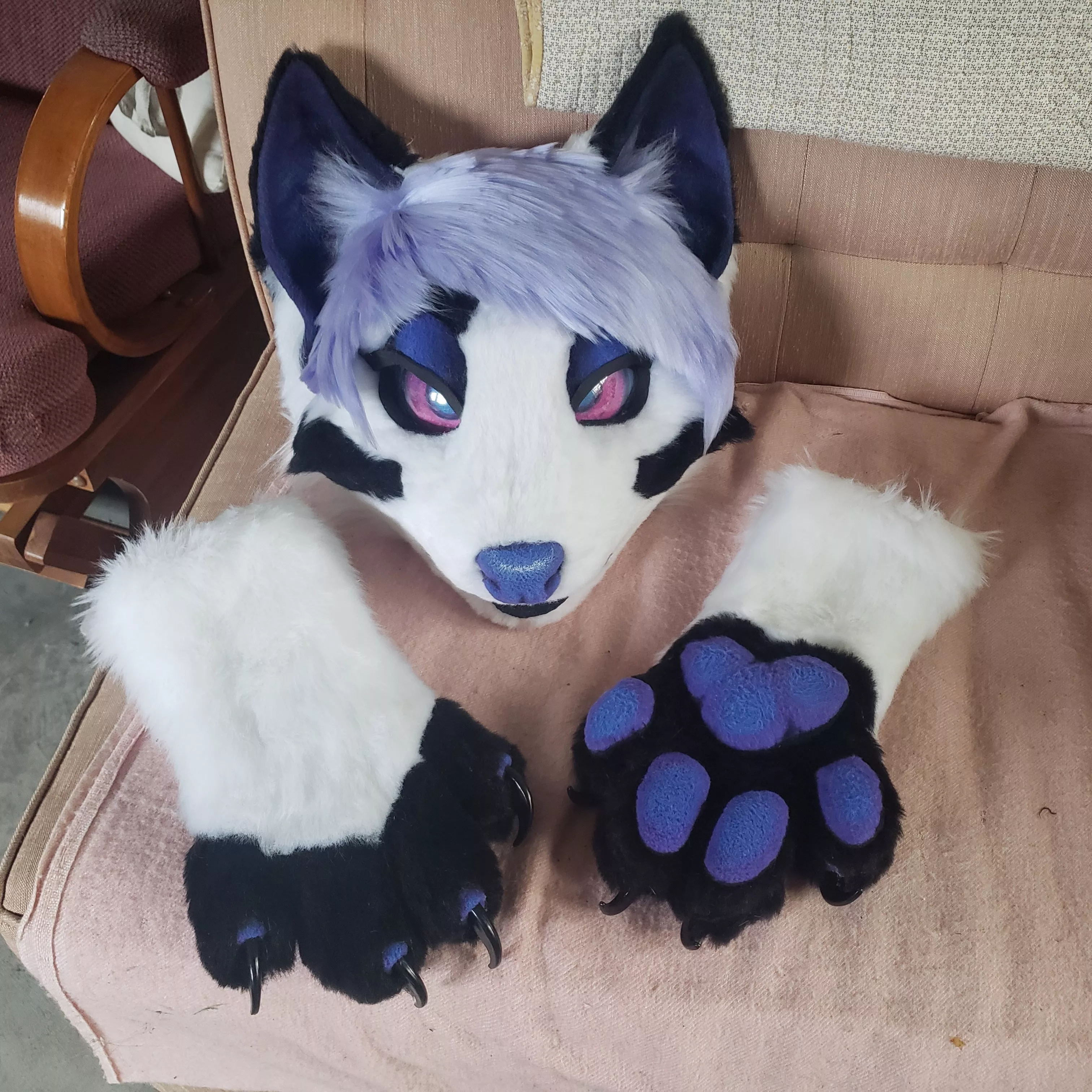 Making my first fursuit :D