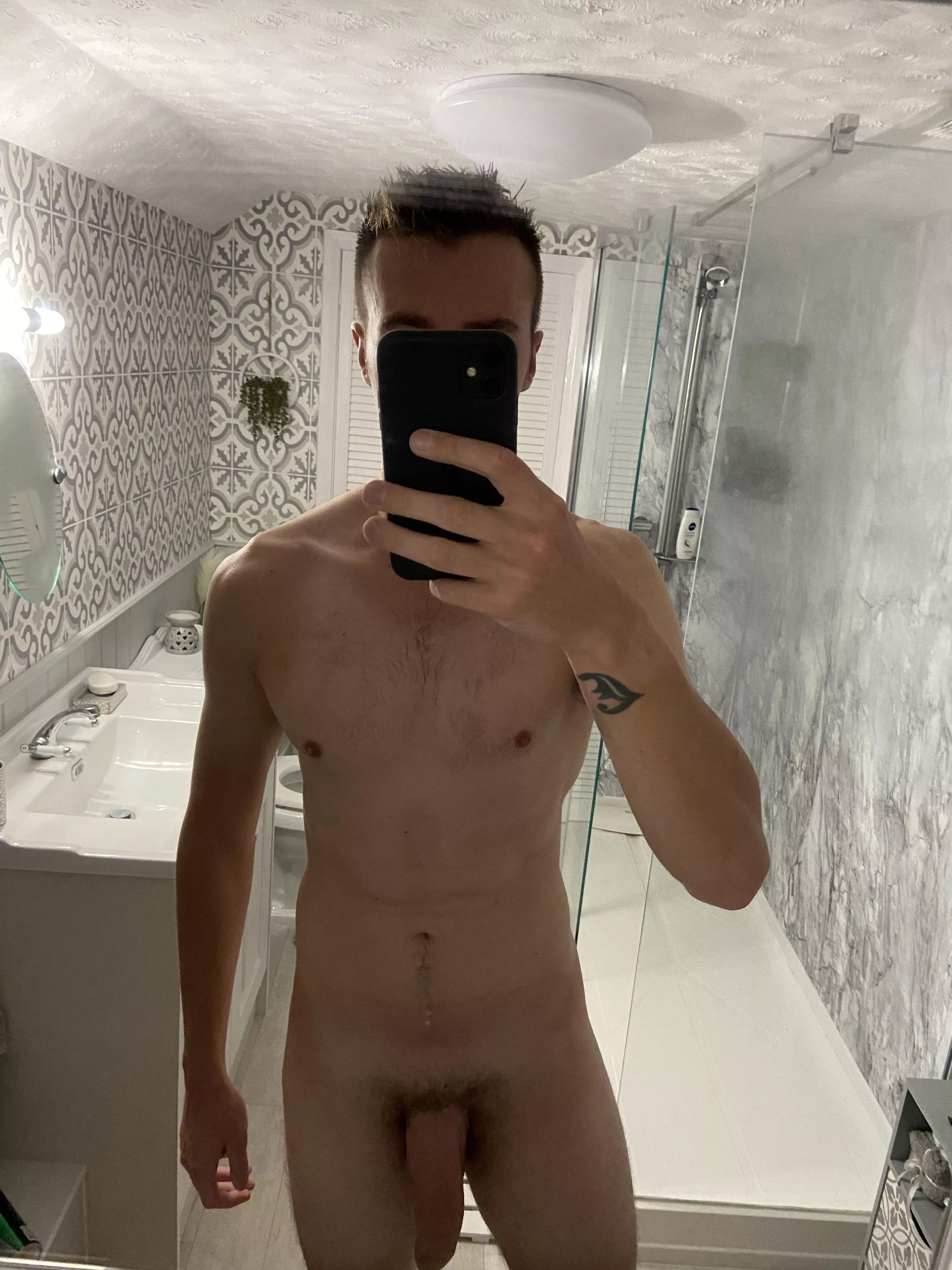 Male , 22, 175lbs, 6ft