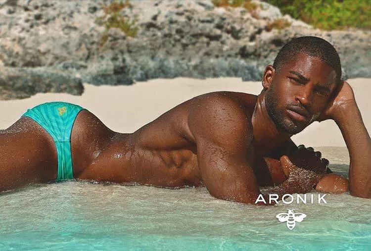 Marcus Randall for Aronik