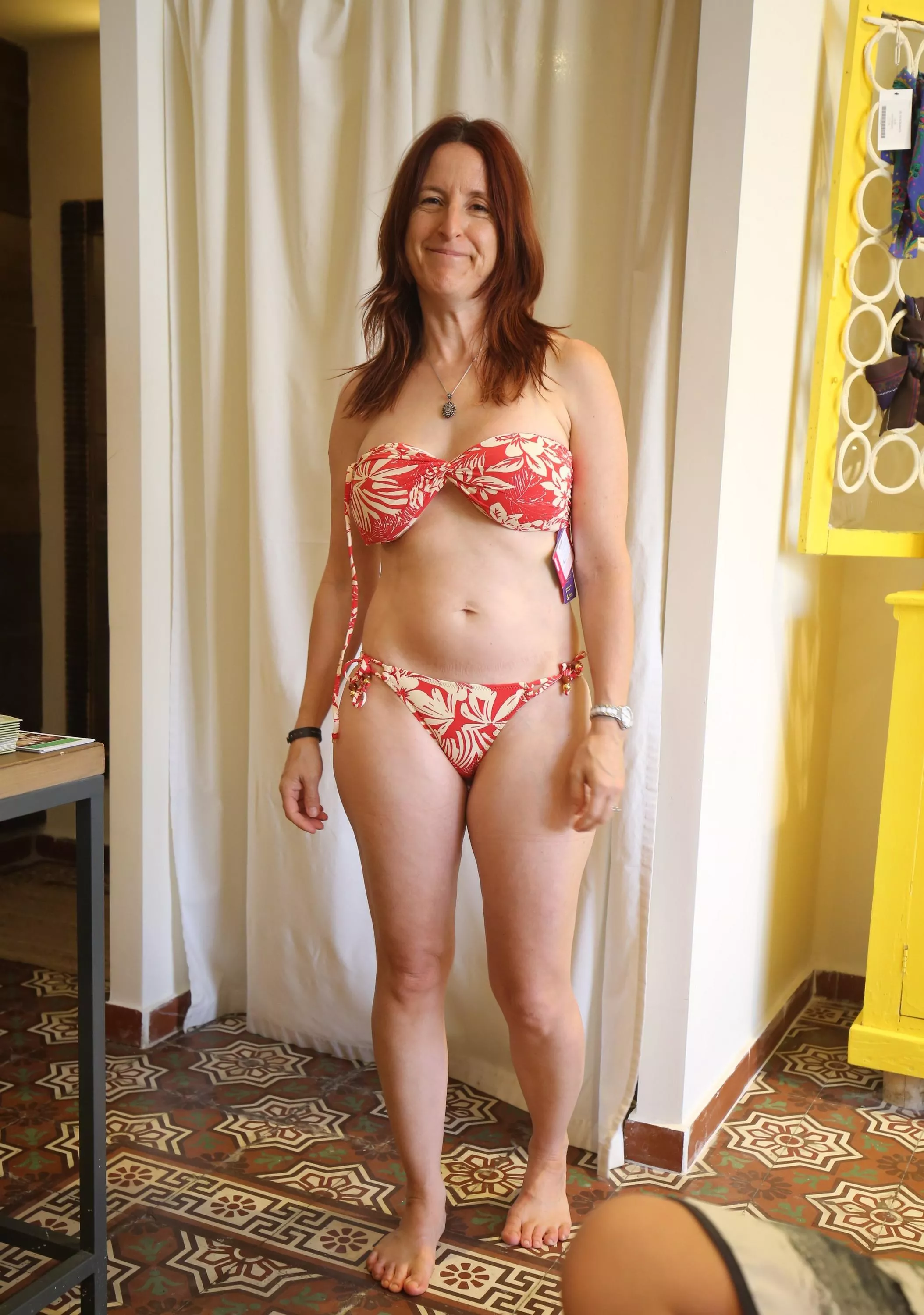 Mature milf in bikini ðŸ‘™