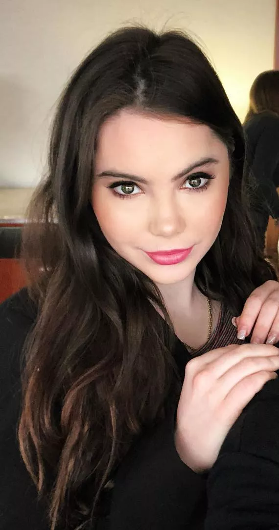 McKayla Maroney: highest mover on January 2018 World Rankings (up 25 to #66)