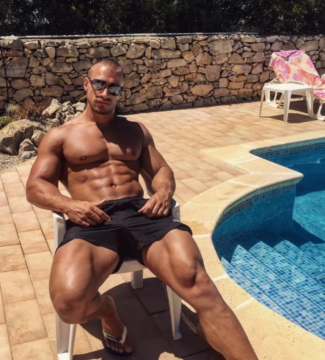 Michael Thurston (@mikethurston) by the pool