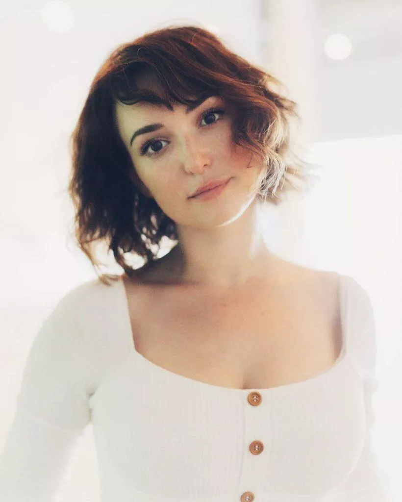 Milana Vayntrub