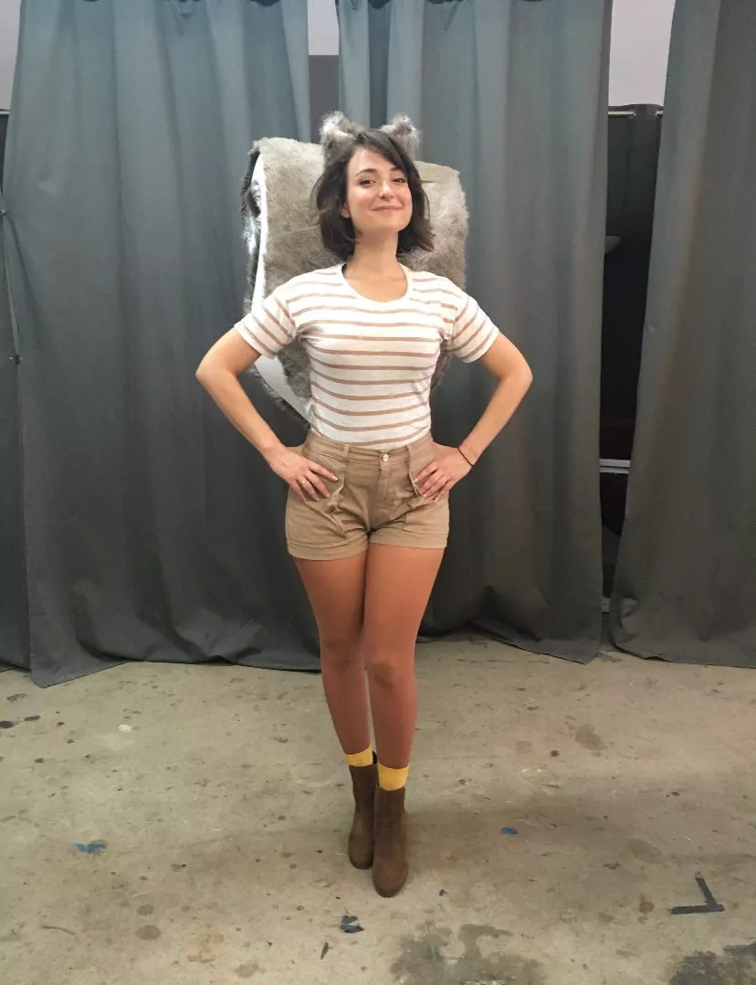 Milana Vayntrub