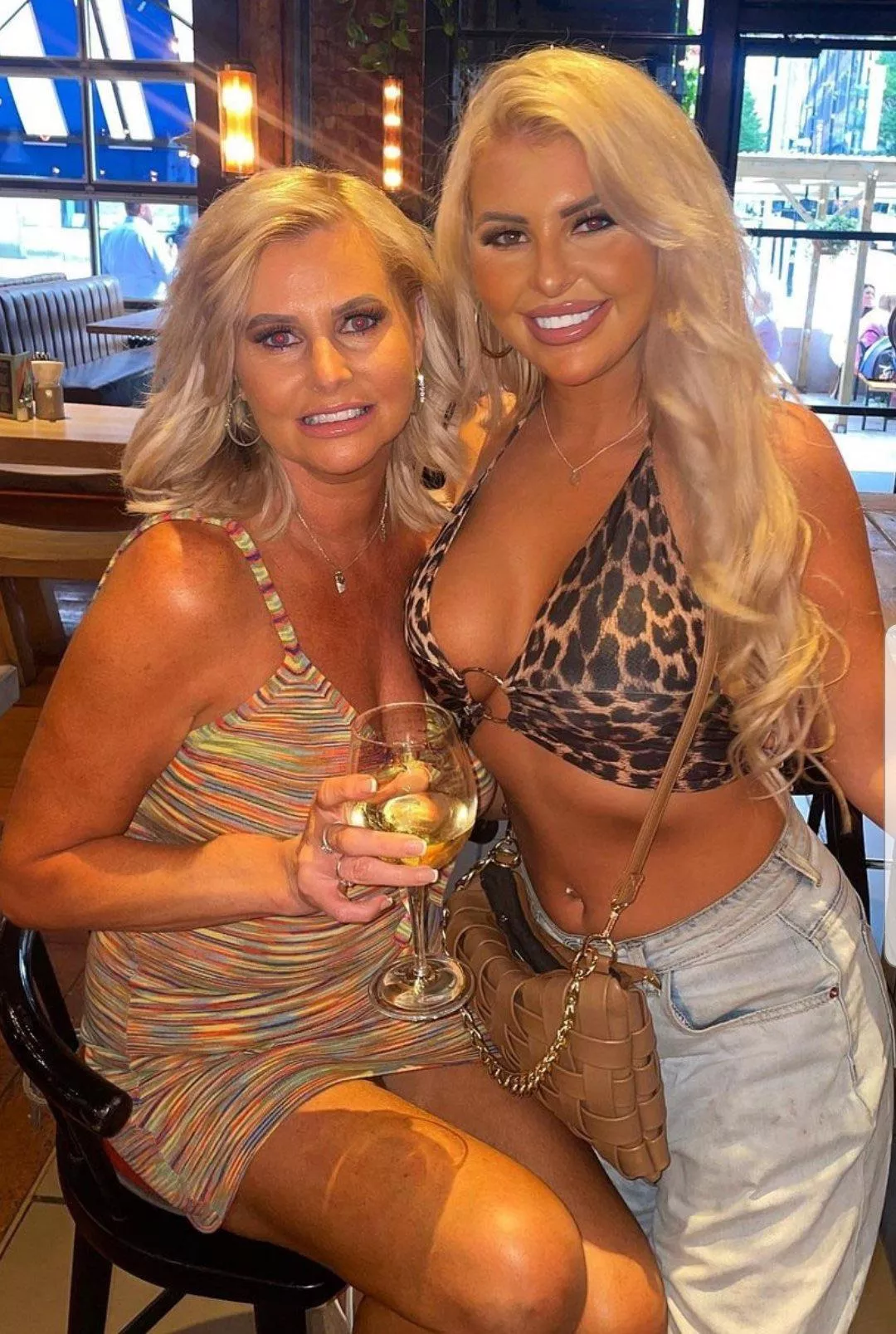 Milf and daughter ðŸ¥µ