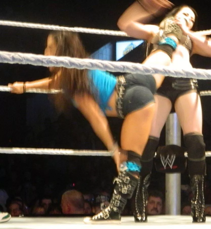 Mmmm AJ Lee 🤤🤤🤤