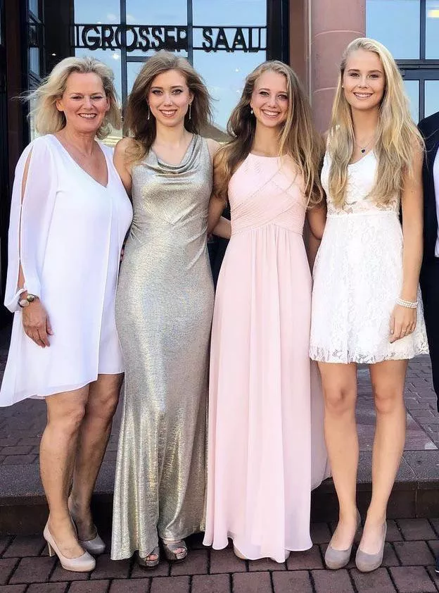 Mom and her three daughters. Which two you fucking?