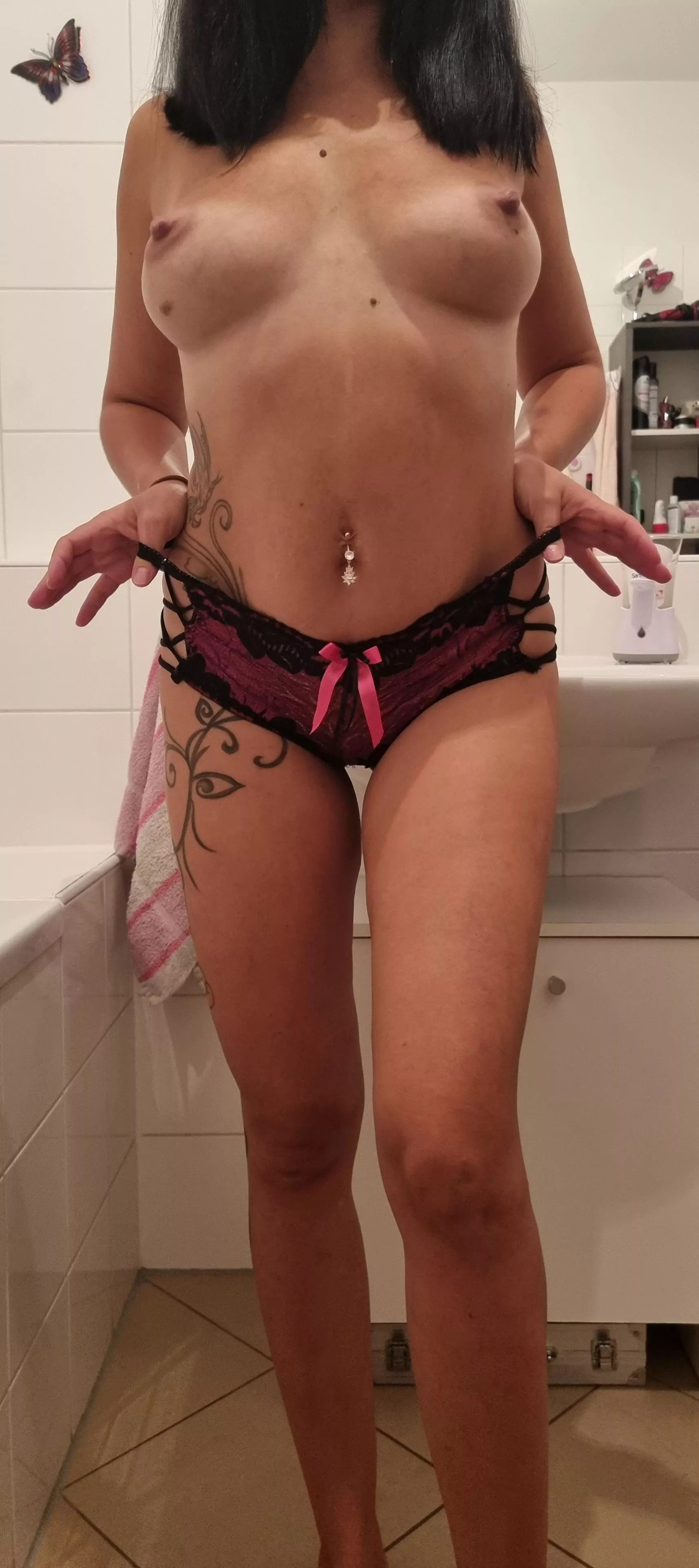 Mom of 3 🥰 what you think about my mom body?