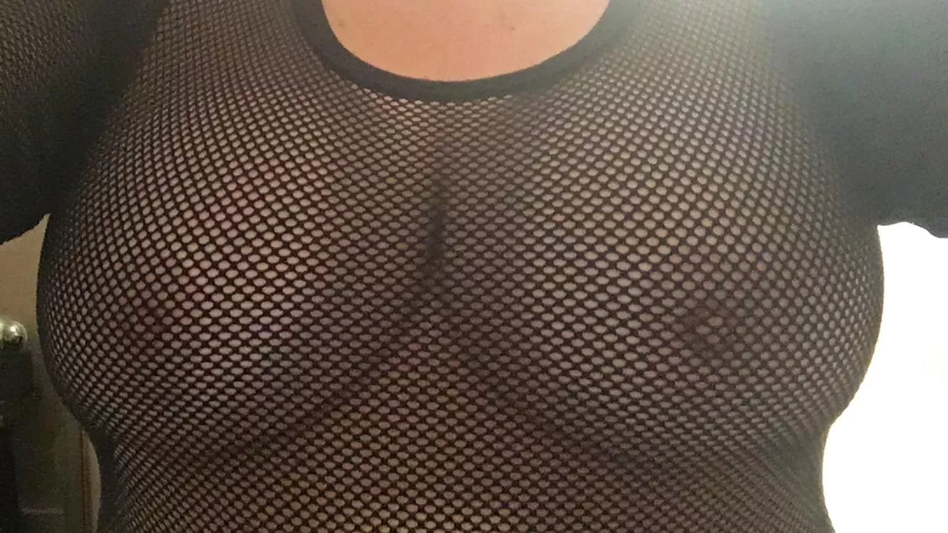 Mom titties in a fishnet top 😏❤️