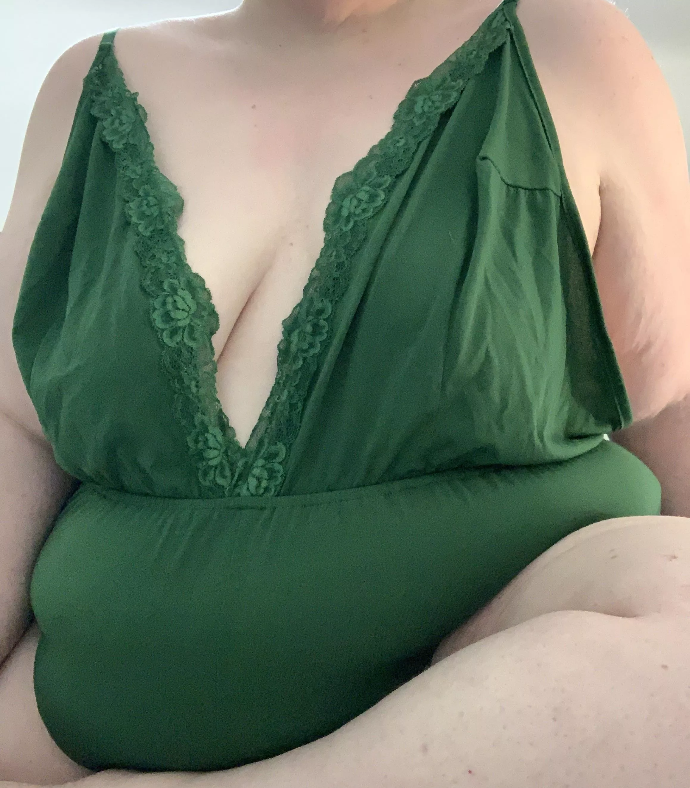 More bouncy than bendy â€” 42F BBW hotwife for chubby-chasing bull with personality