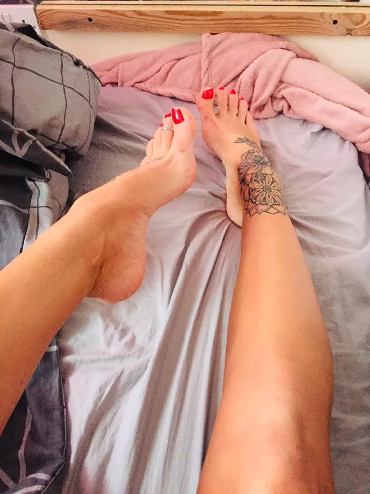 Morning toes are ready for your mouth 🤭🥰❤️❤️