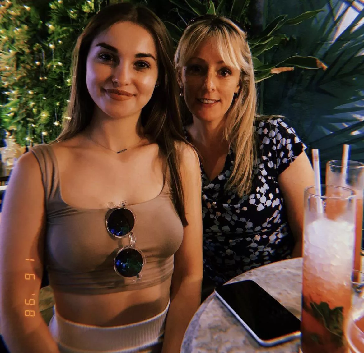 Mother (46) and daughter (19)