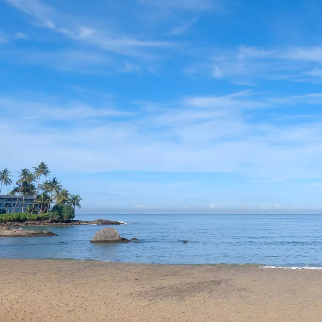 Mount Lavinia Beach | Sri Lanka