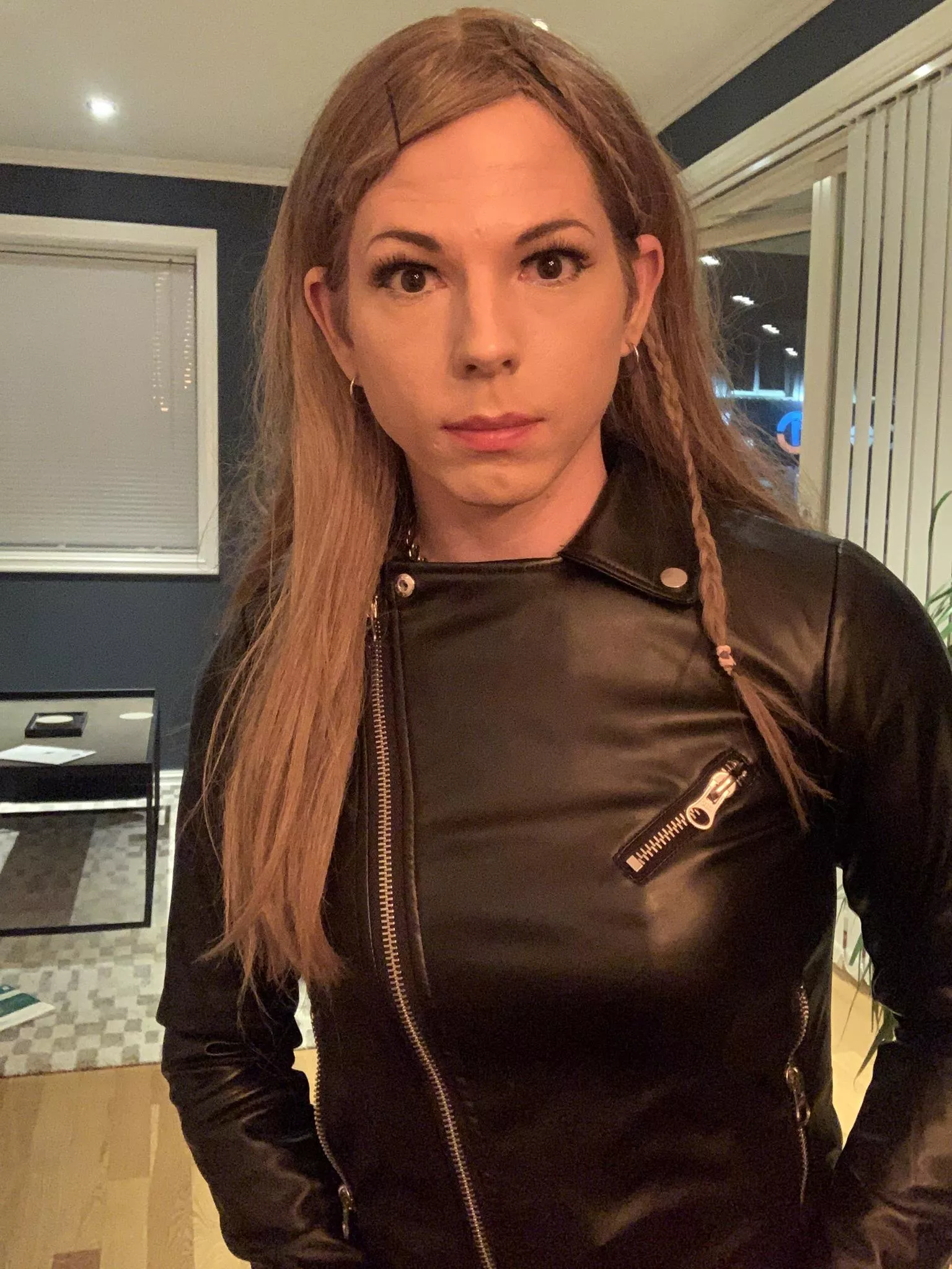 [MtF] New leathers, who dis? â˜Žï¸