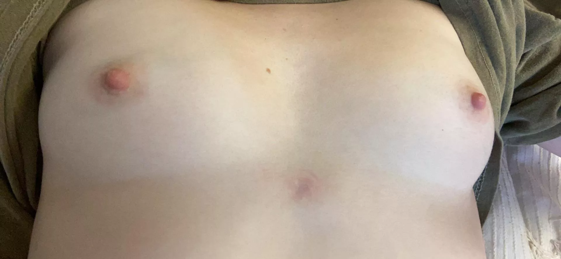 my 18 y/o tits😋