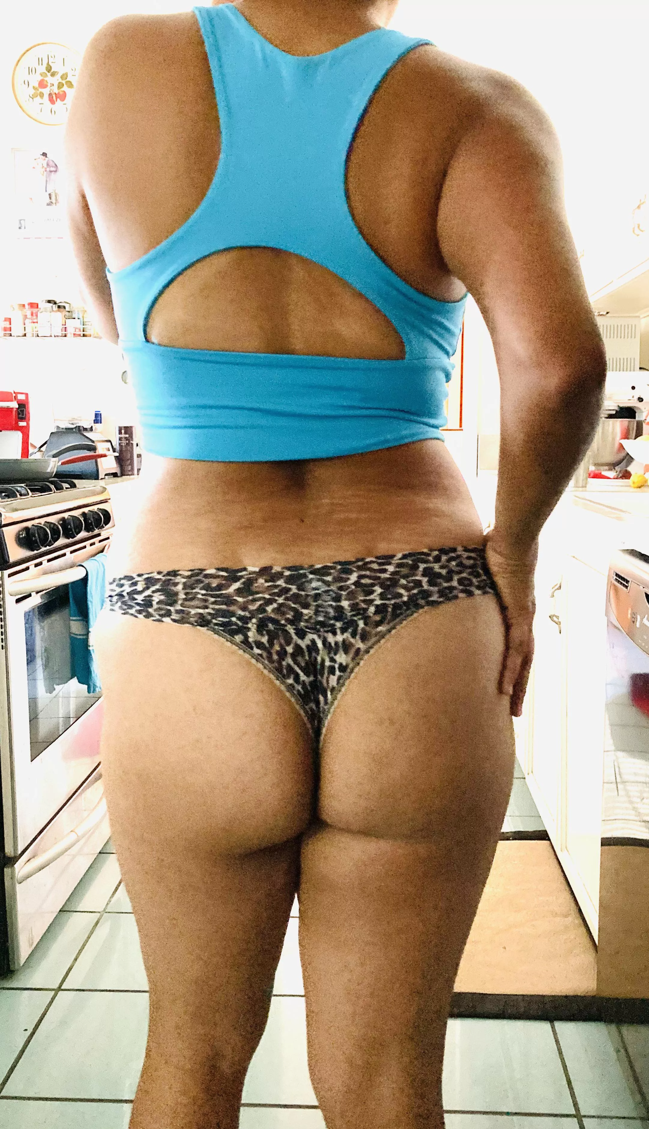 My ass-for-days wife deserves your cum on her soft core pics.