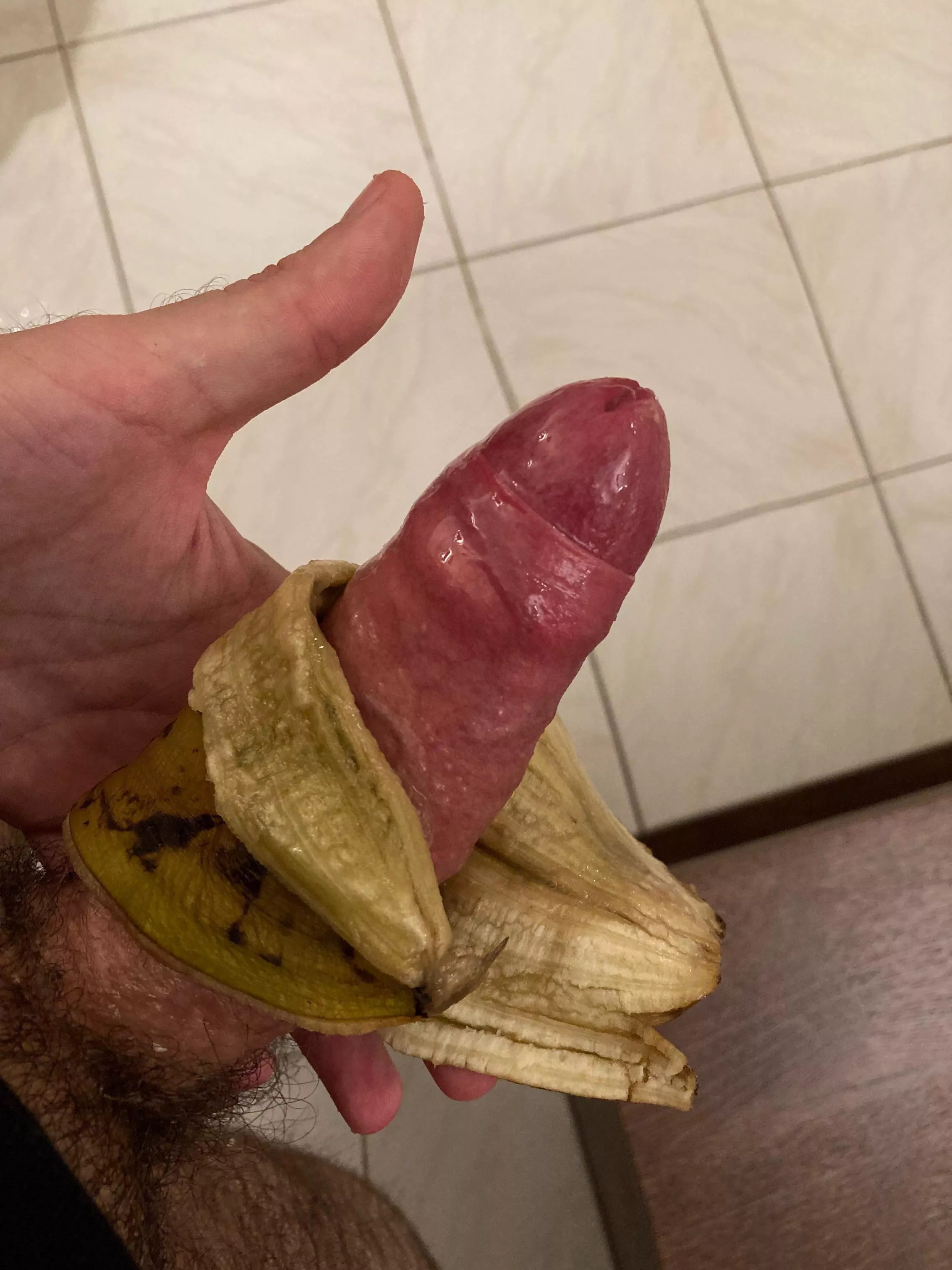 My banana is better than yours ðŸŒðŸ”žðŸ”ž