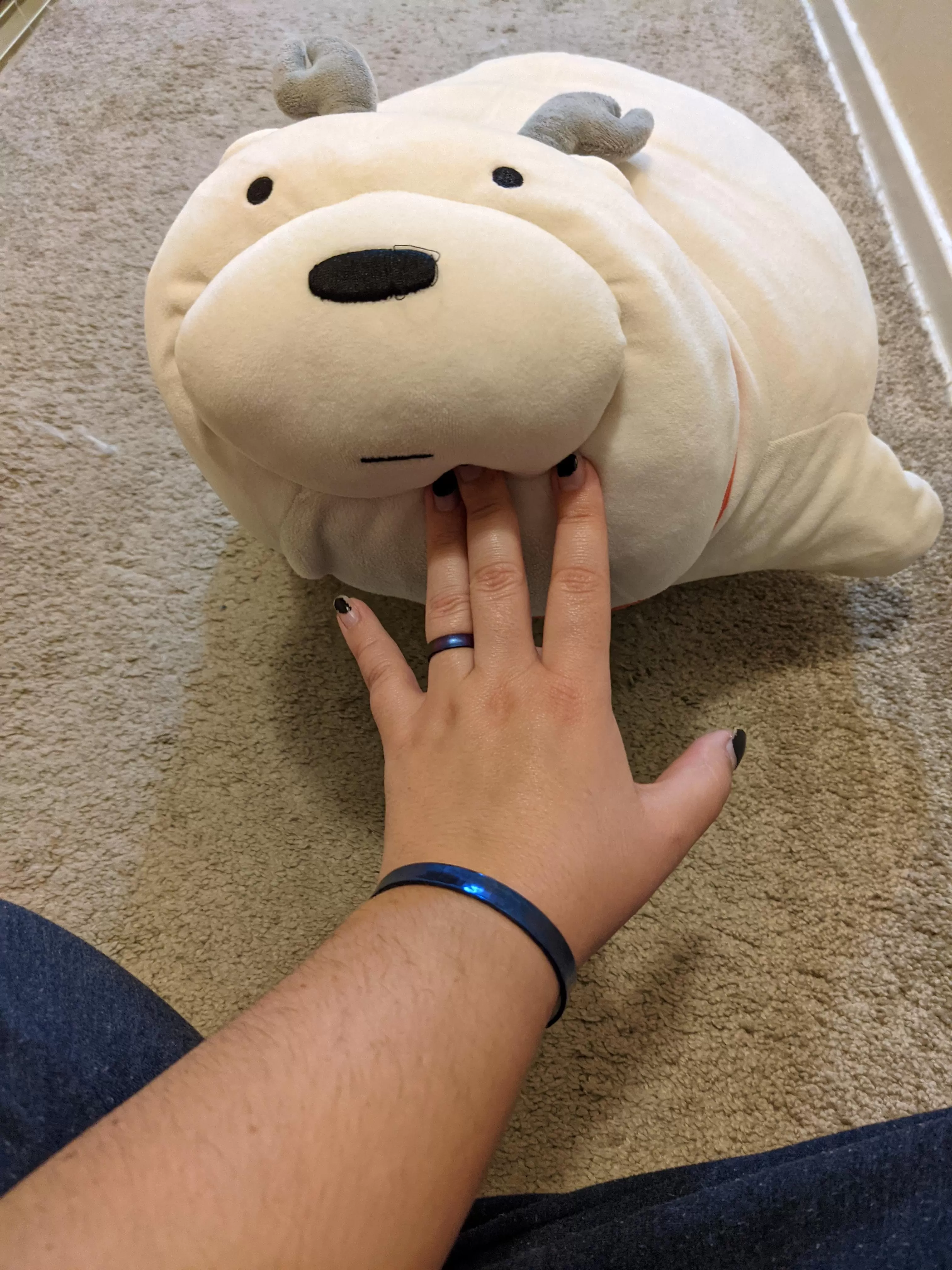 My bracelet makes me feel pretty! (Ft. Ice bear)