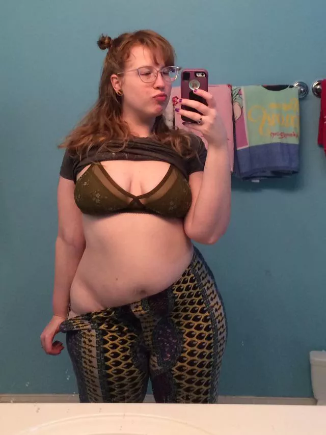 My faaaavorite leggings & my fave bralette