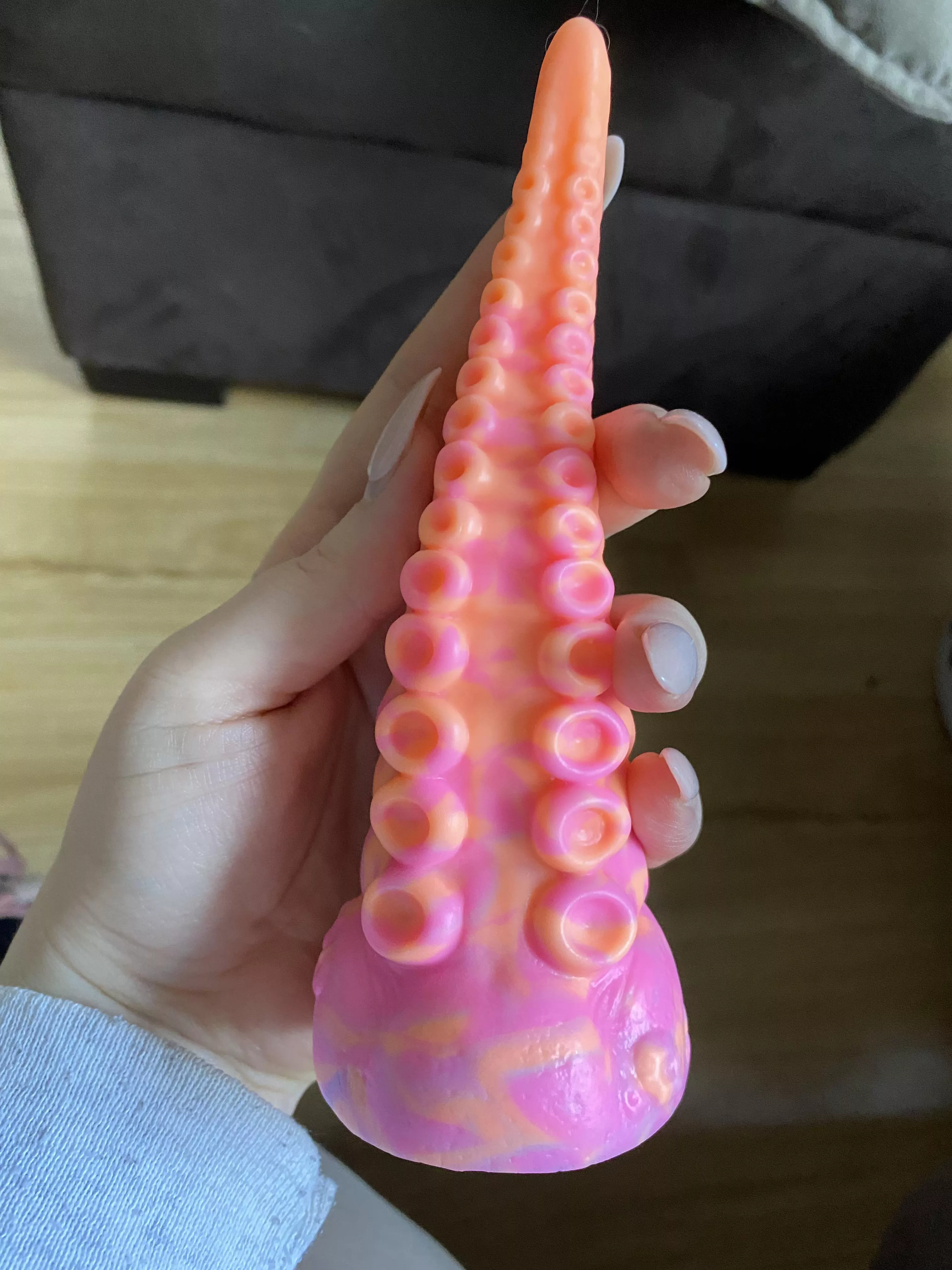 My first bad dragon just arrived! So in love with this colour ðŸ˜