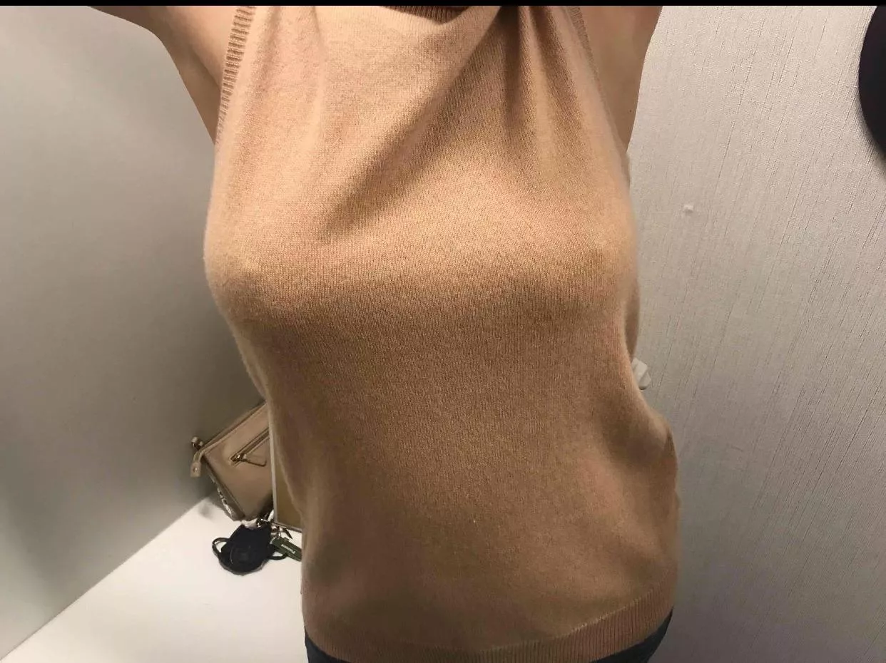 My girl always wearing sweaters for me. Anyone like em ?.