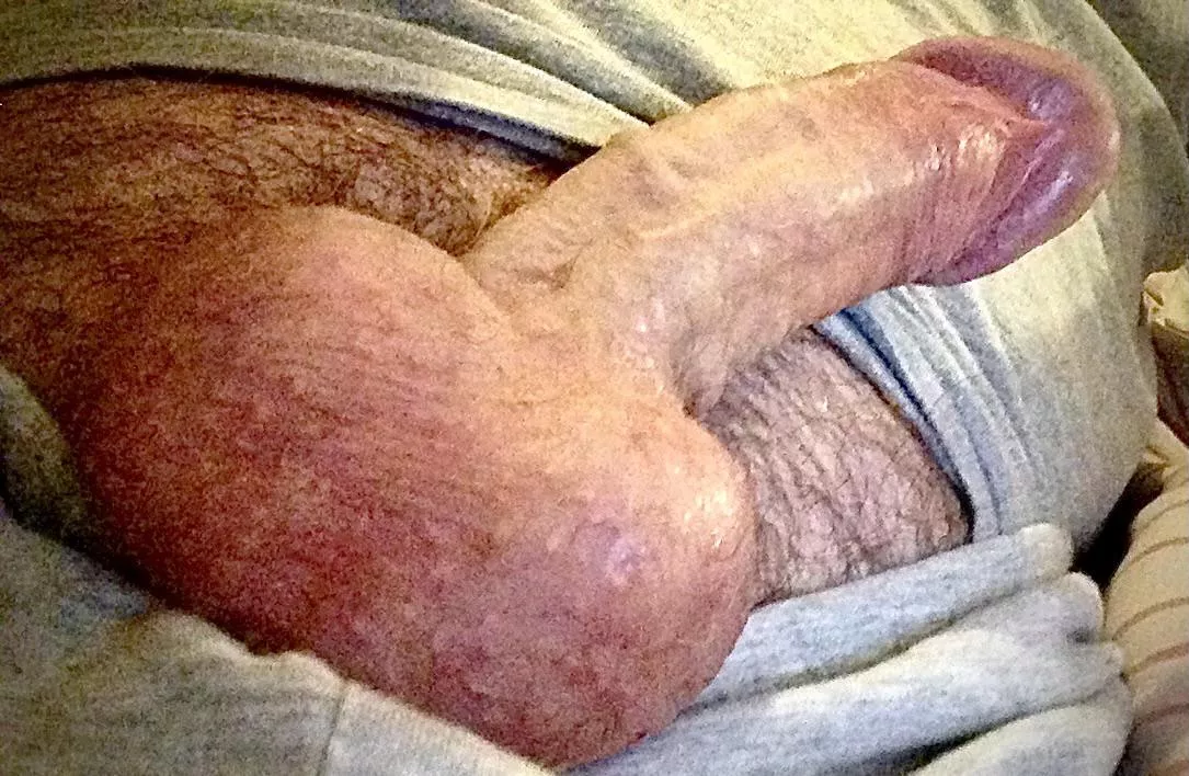 My hard curved daddy cock [60] for you to enjoy 😊 with full balls