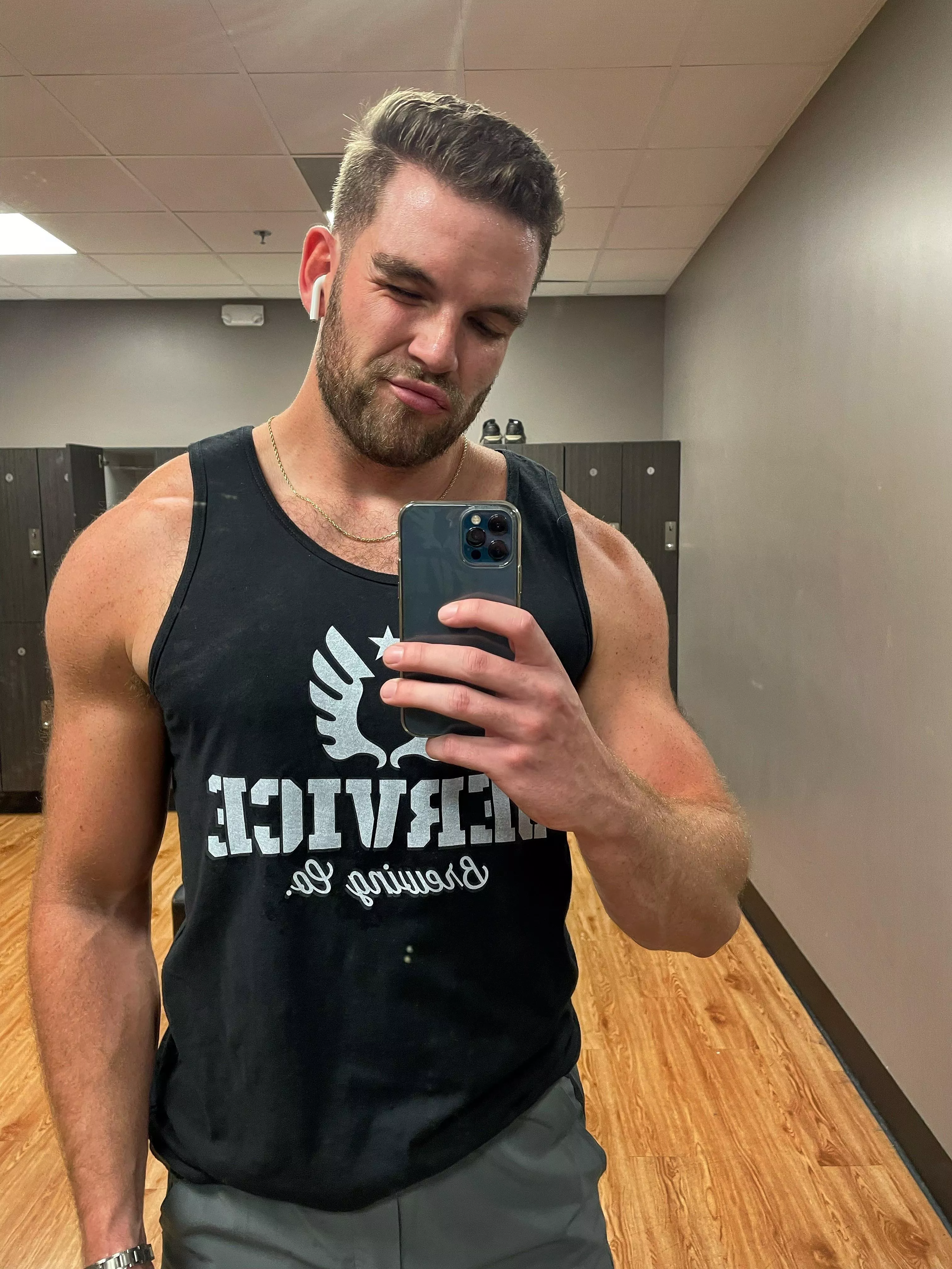 My last gym pic before I move cities. Hopefully Iâ€™m not â€œthe new guyâ€ at the new gym for too long..