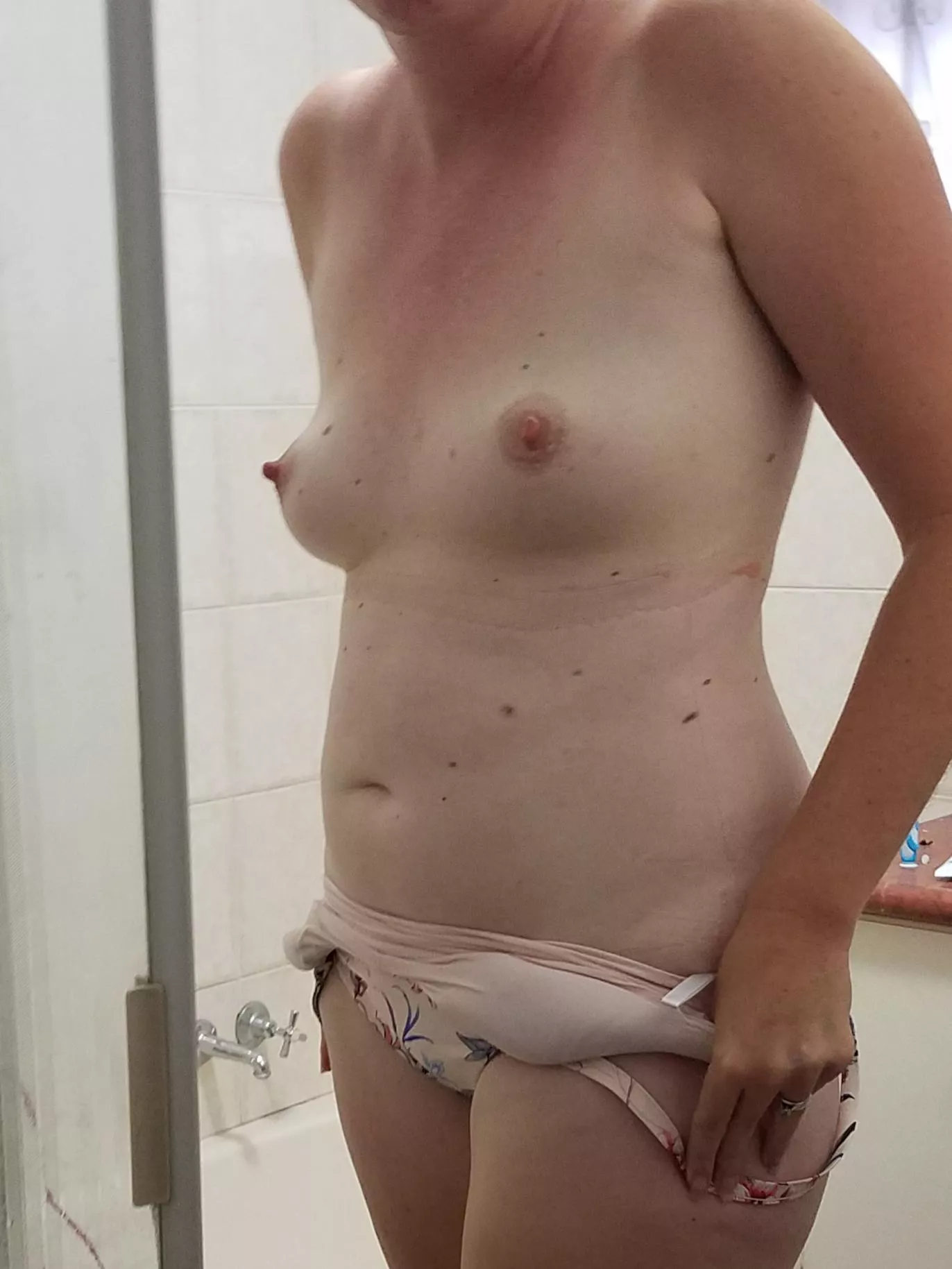 My wife is so shy about people seeing her naked as she doesn't think she has a good body, no matter how many times I tell her otherwise. But she's asked me to post this for a little excitement.