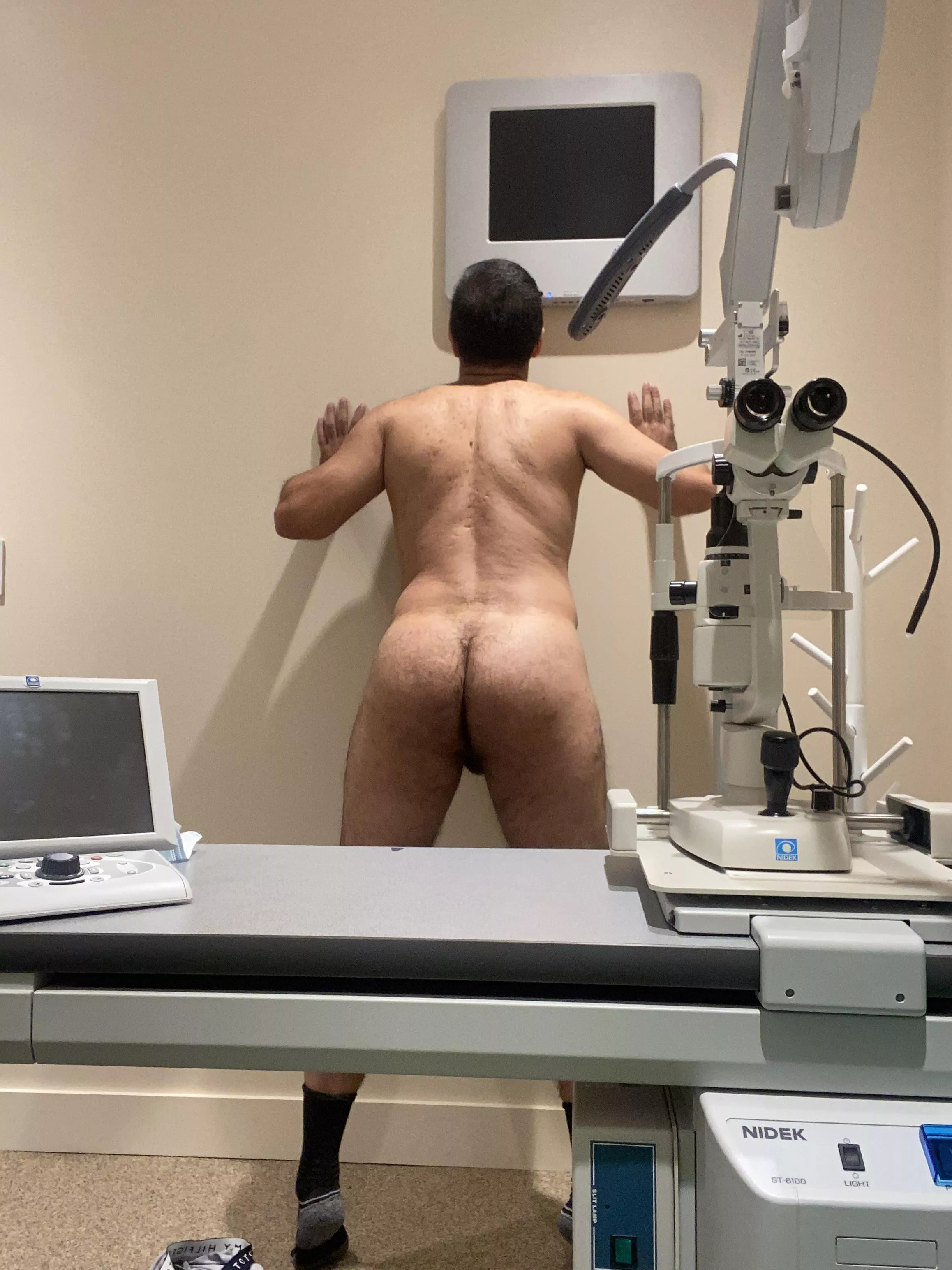 Naked doctor ass for you this Monday;)