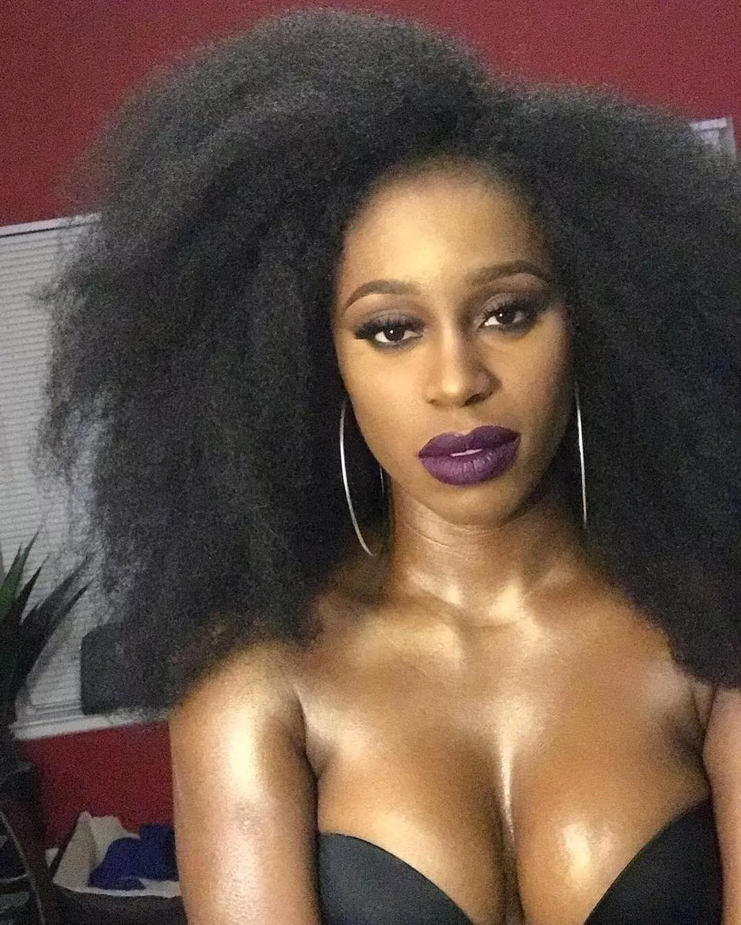 Naomi looking sexy