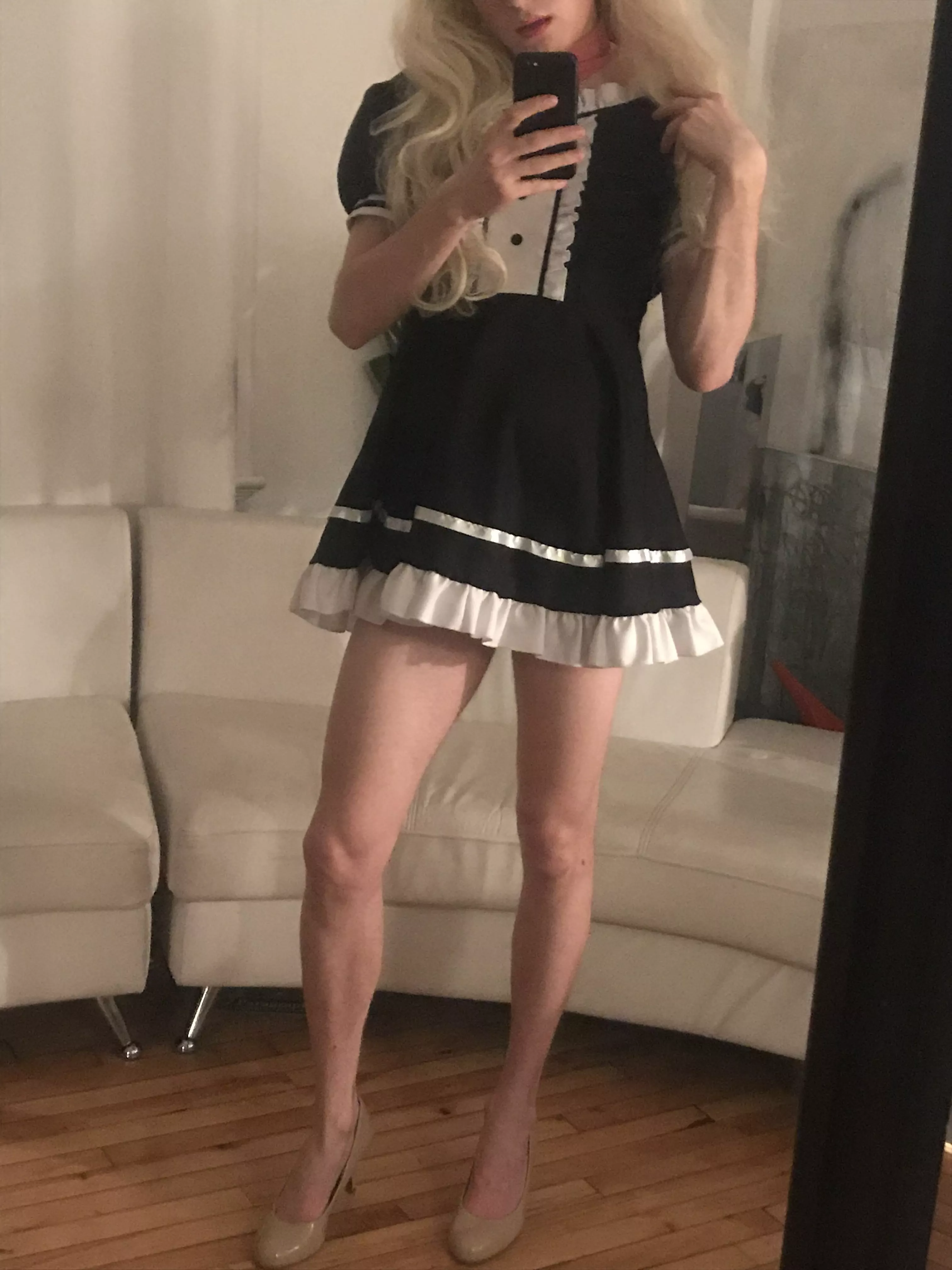 Need a maid for your Halloween party, Daddy? 💁🏼‍♀️