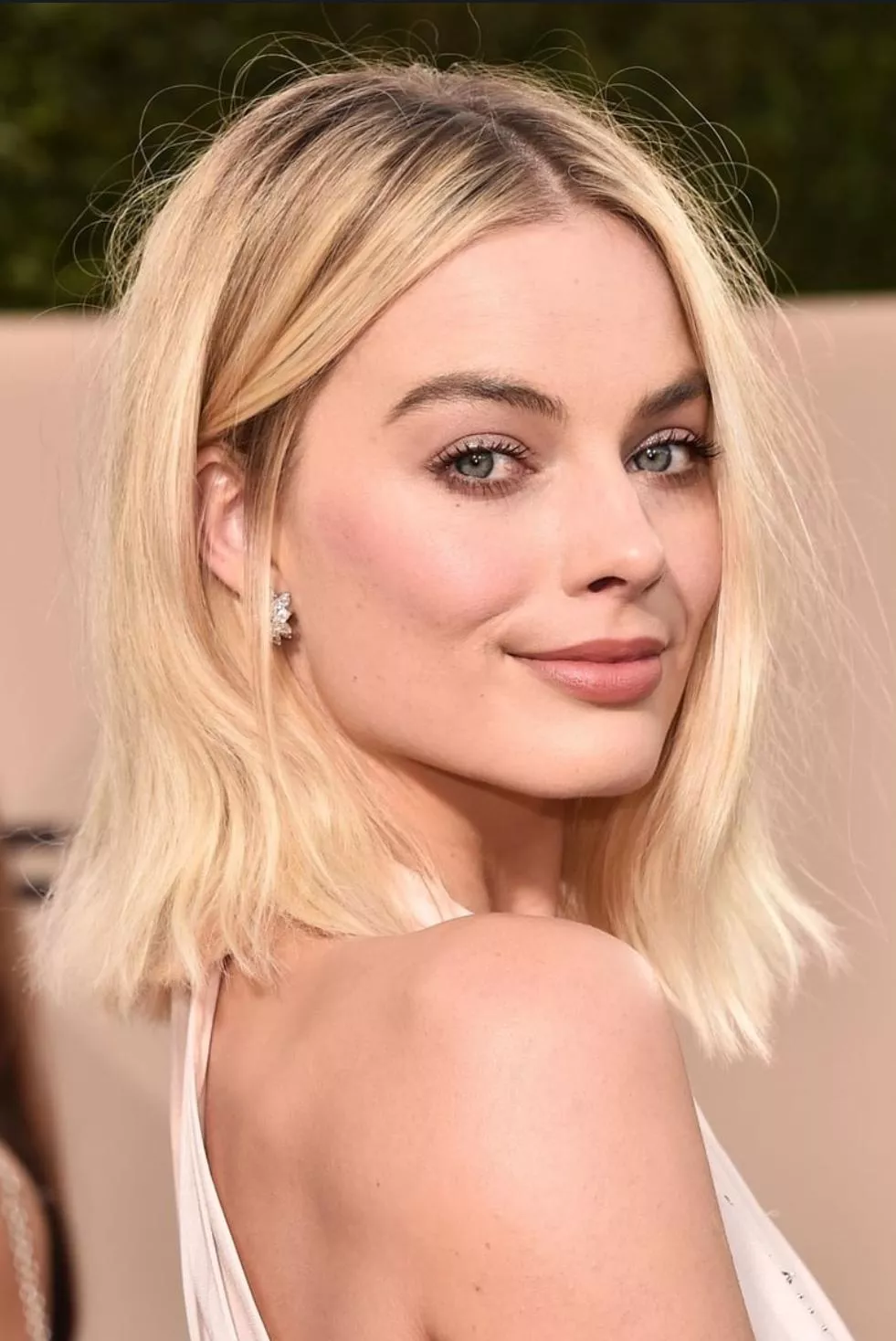 Need someone to play Margot Robbie in a long term romantic rp