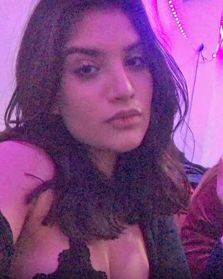 Need someone to stroke to this slut harinder for me