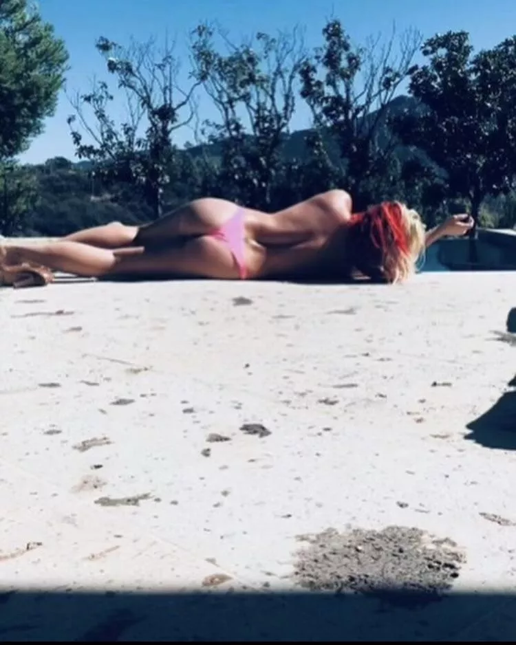 New Britney Spears Instagram Booty