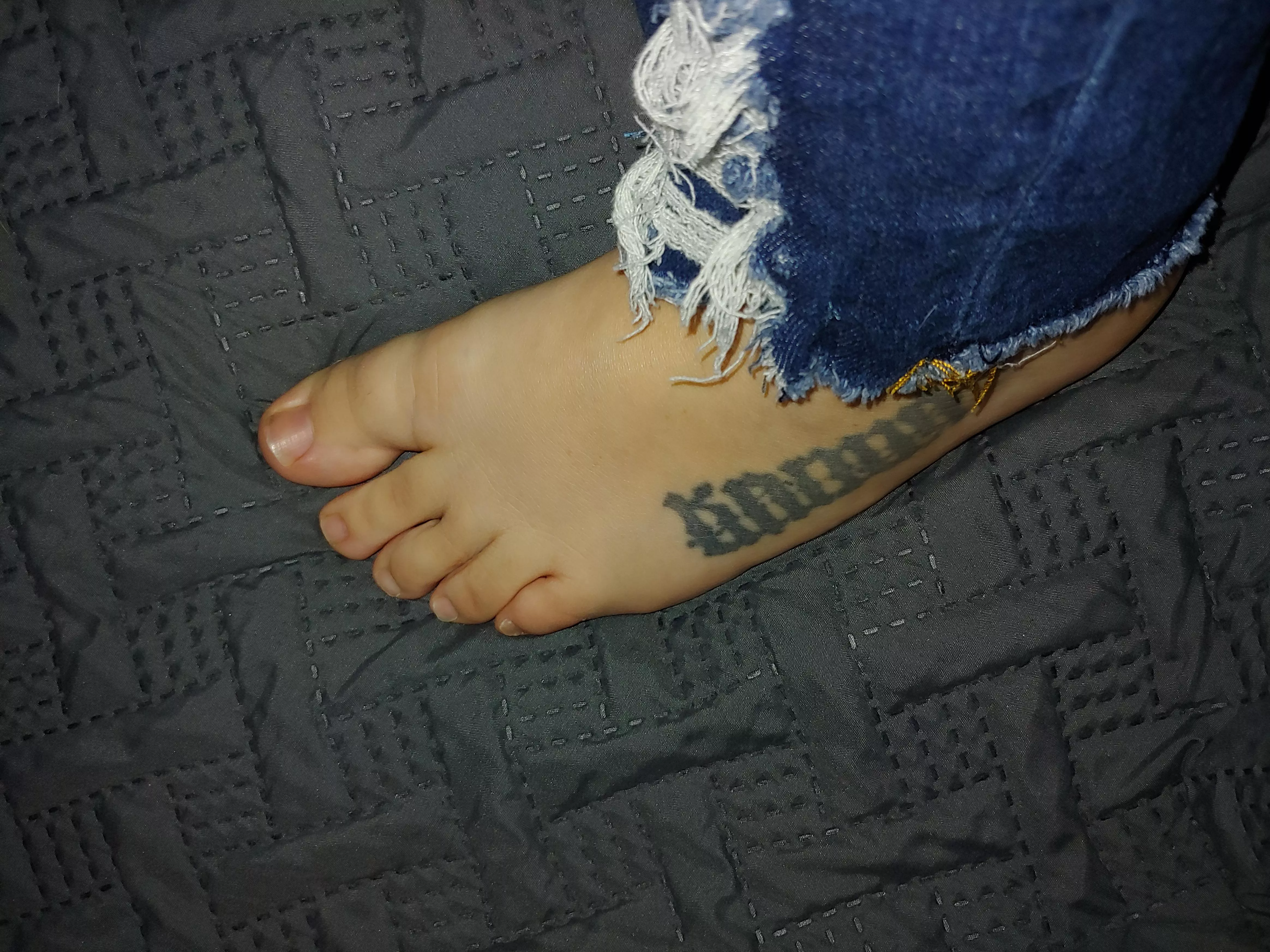 New here. Trying to get some love for my feet. ðŸ’•