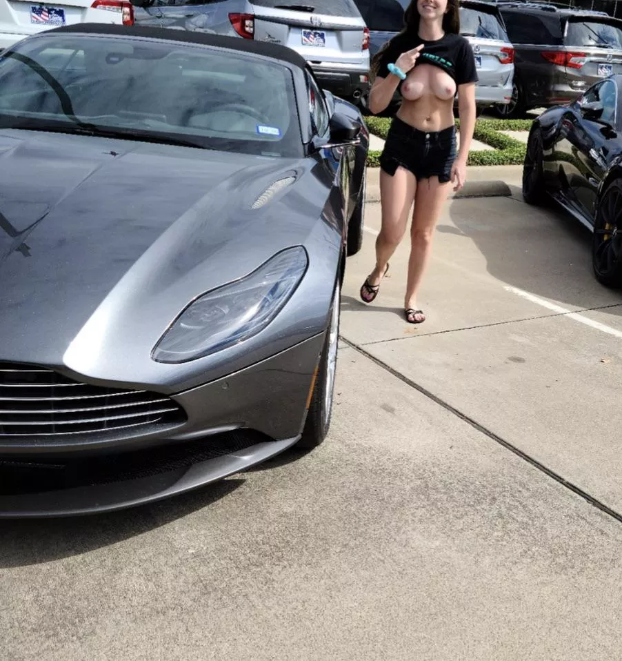 Nice cars and nice titties