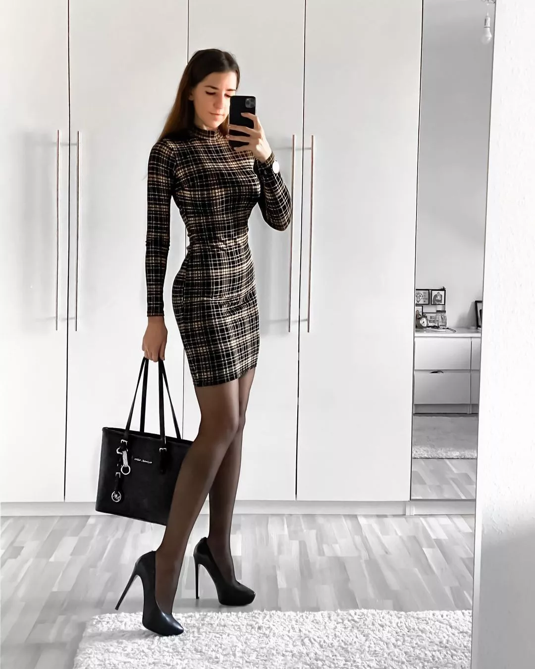 nice dress with classy black heels