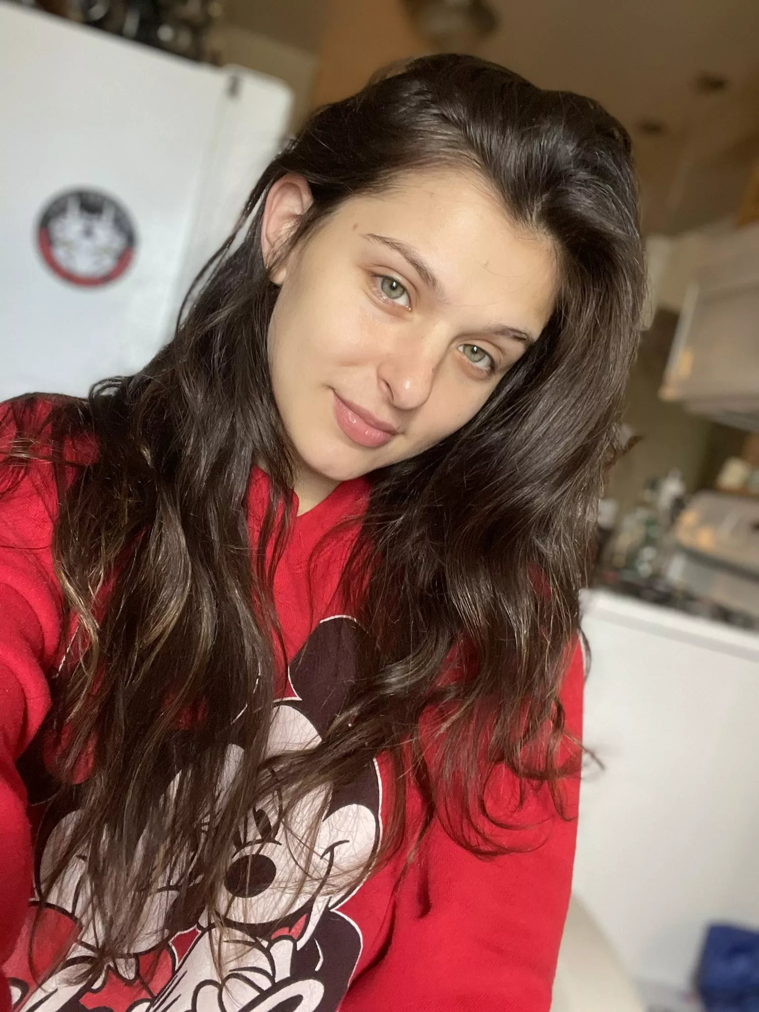 No make-up Leah