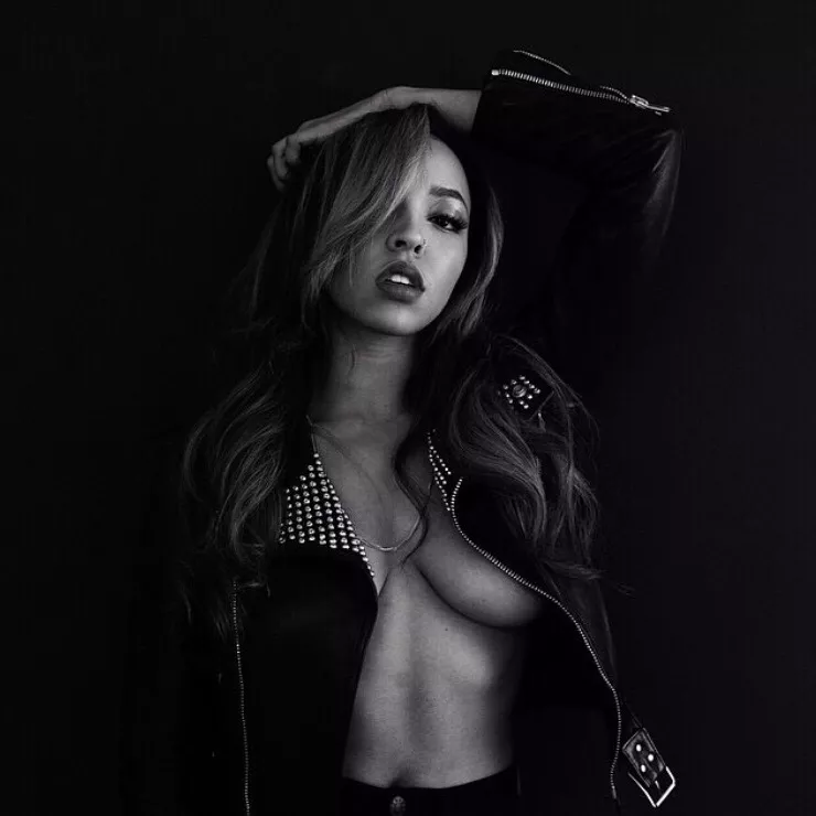 NSFW Tinashe (x-post from /r/TinasheNow)