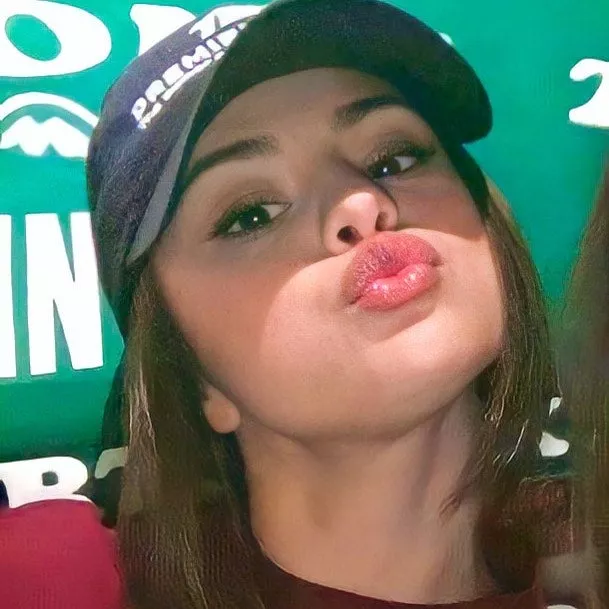 Obviously Selena Gomez has a great pair of tits, but don't forget her lips