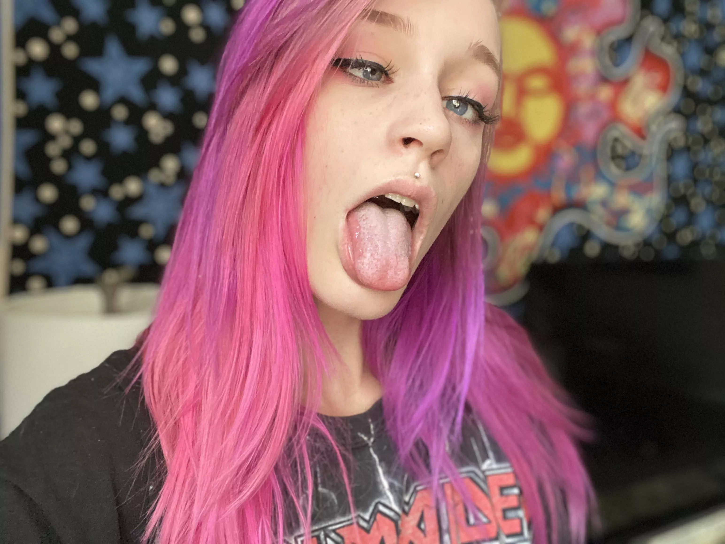 OC 20 ðŸŒ¸ðŸ’ž thinking about putting purple in my hair again... thoughts ?? Check out my profile for more! Thanks for all the love in this subreddit