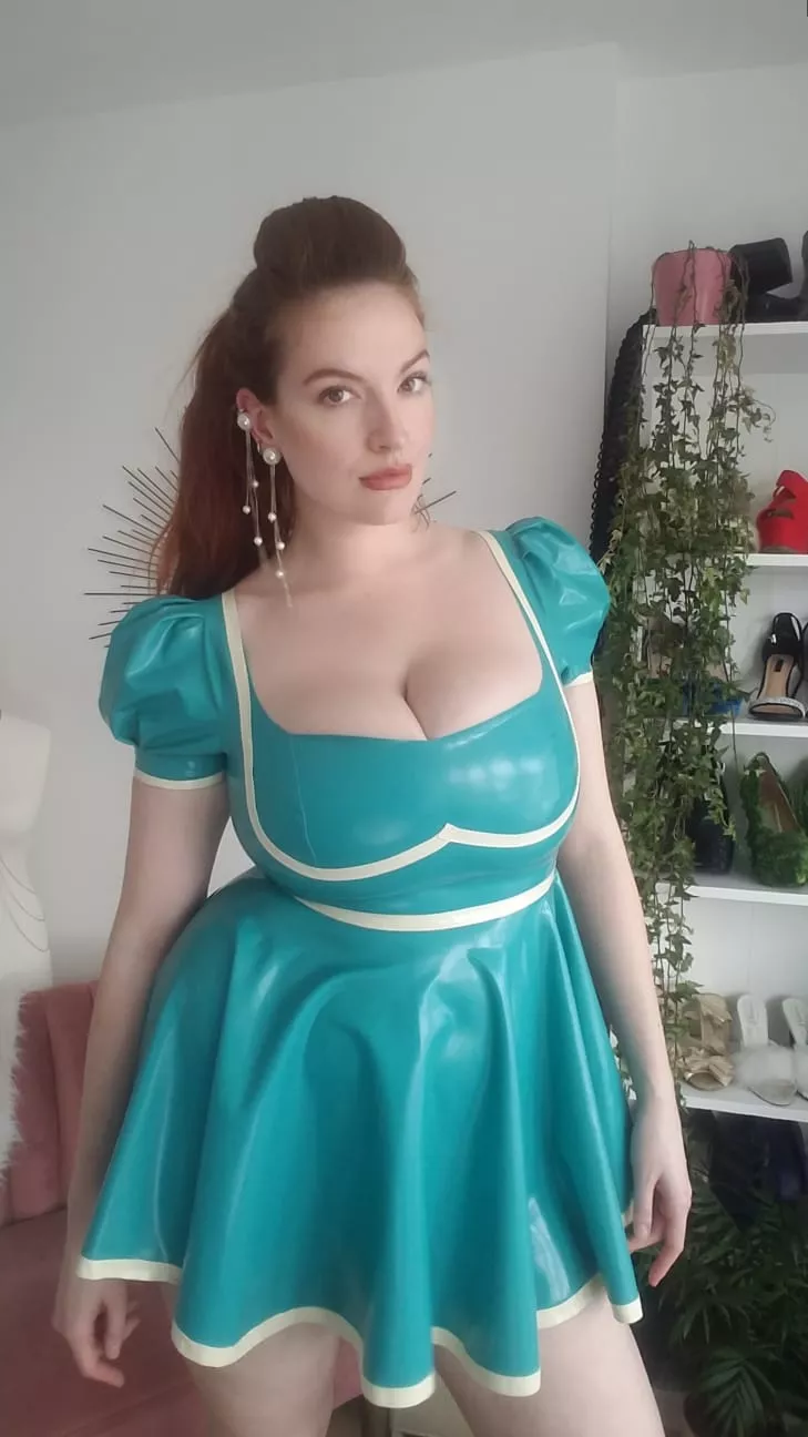 [oc] CUTEST latex dress!!!!!