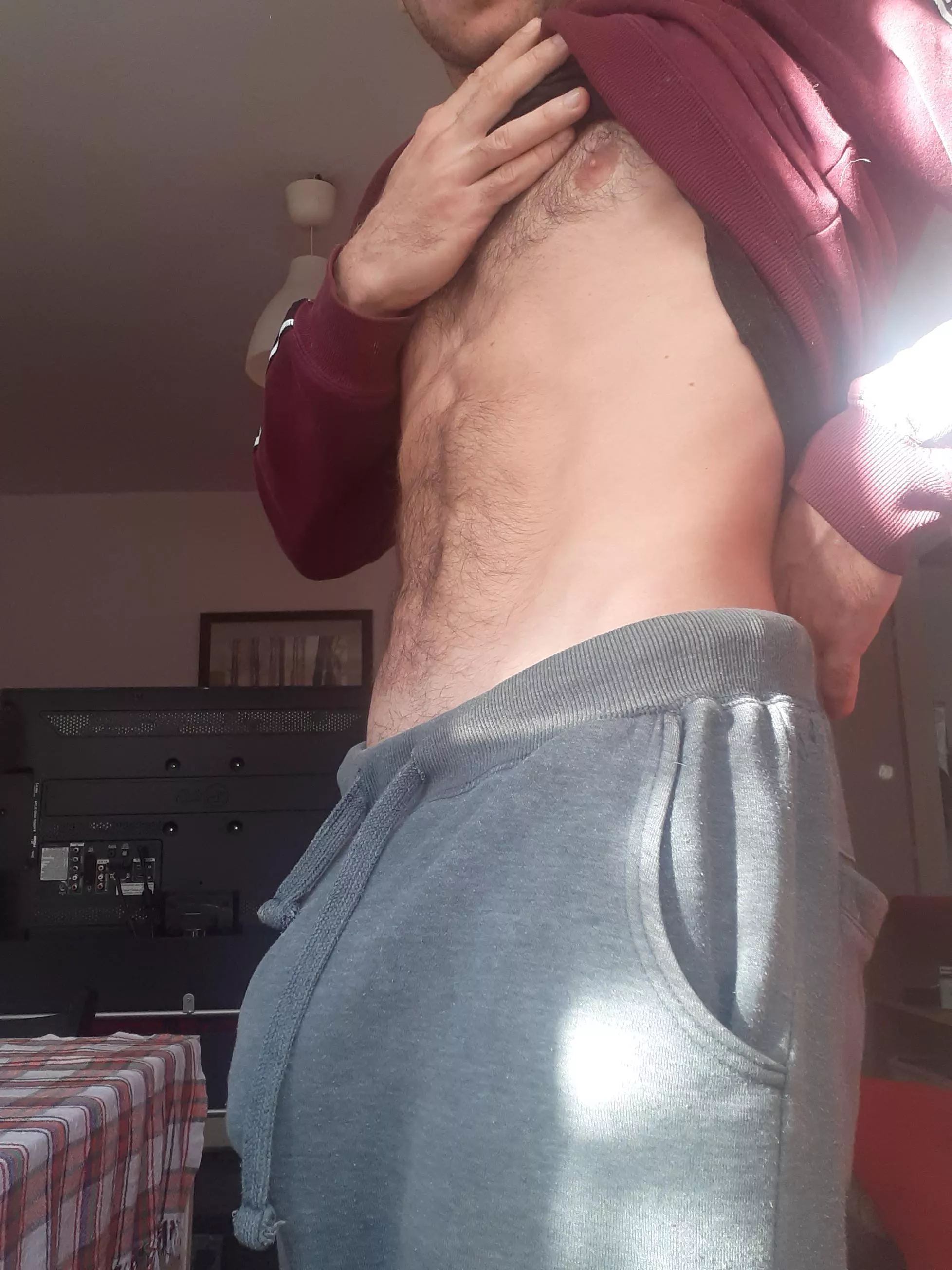 Only â¬†ï¸ if u want this bulge in front of you now.