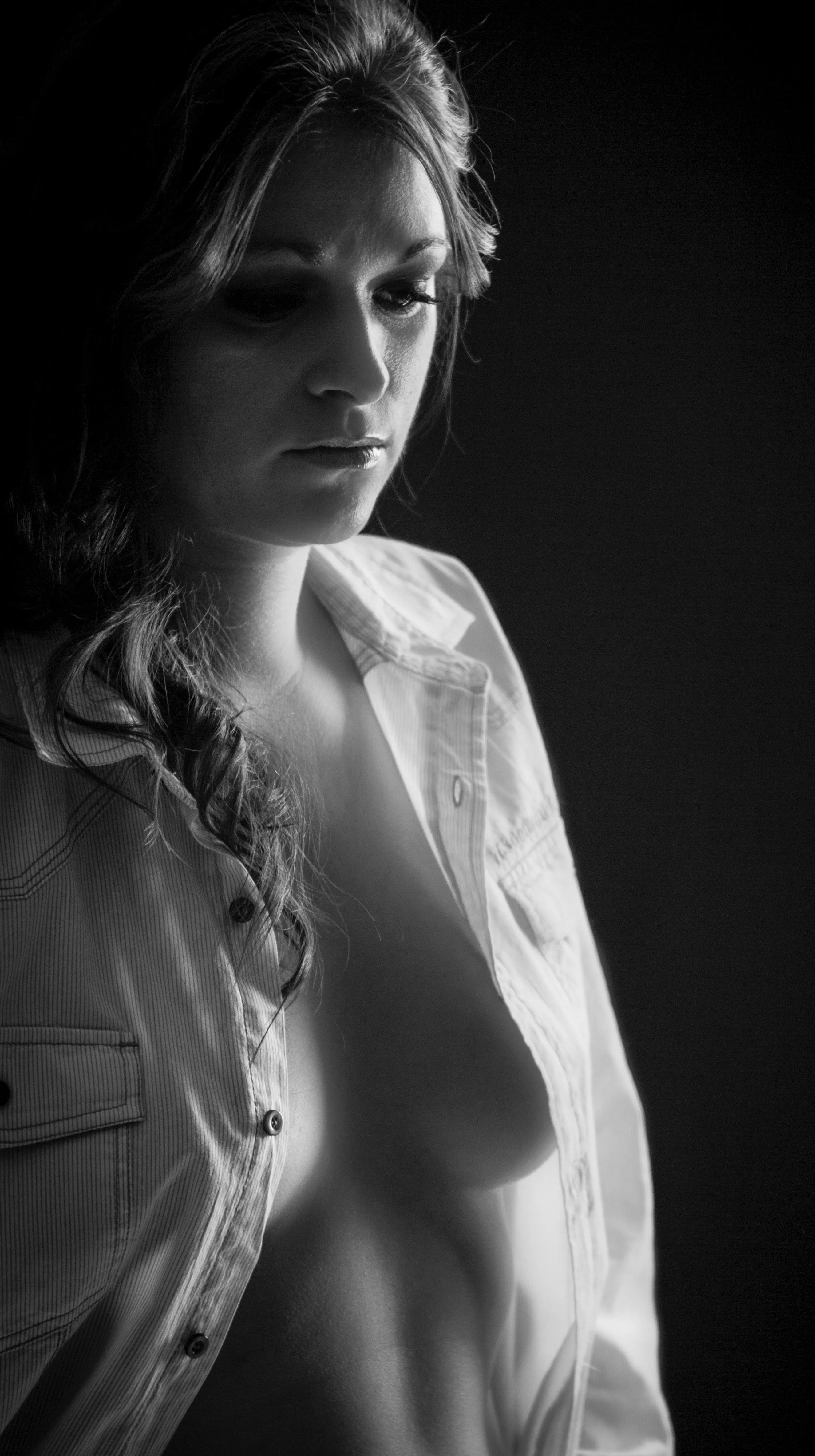 Open shirt boudoir in black and white