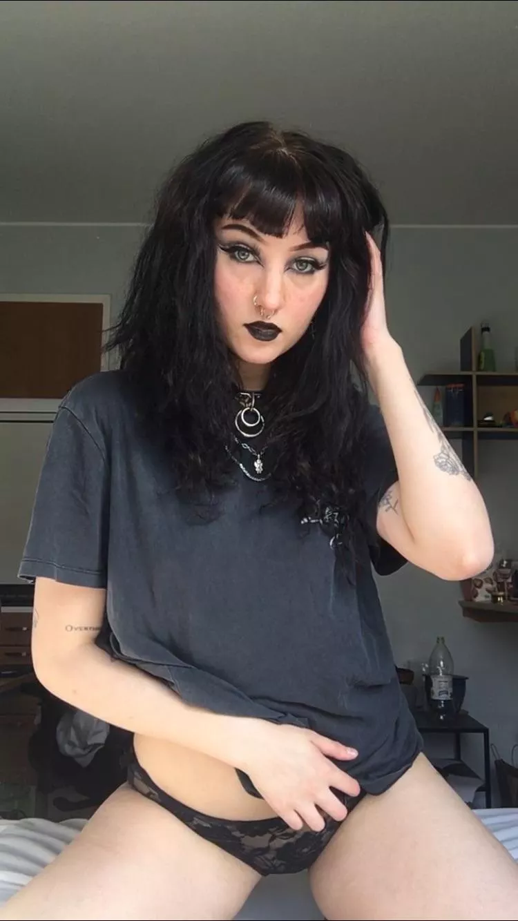 Pale and gothy