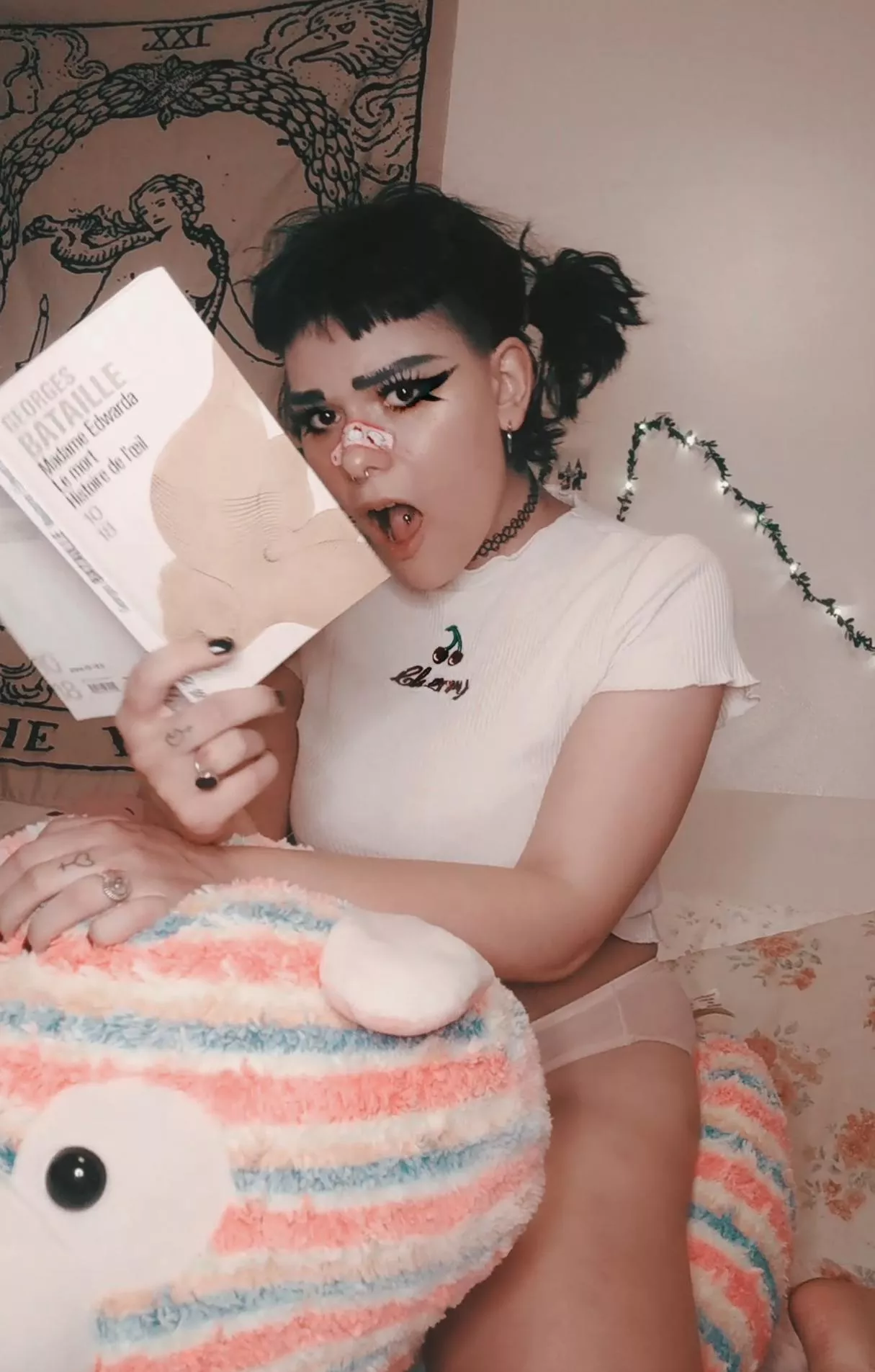 photo taken from my last erotic reading 🖤