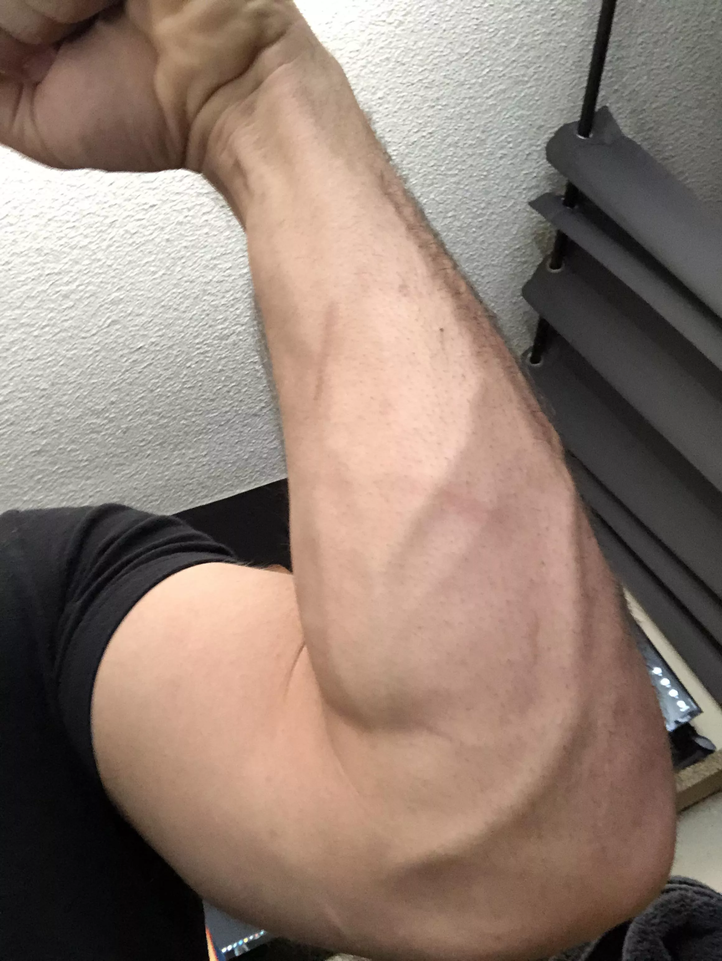 Porn.. of the forearm variety 💪