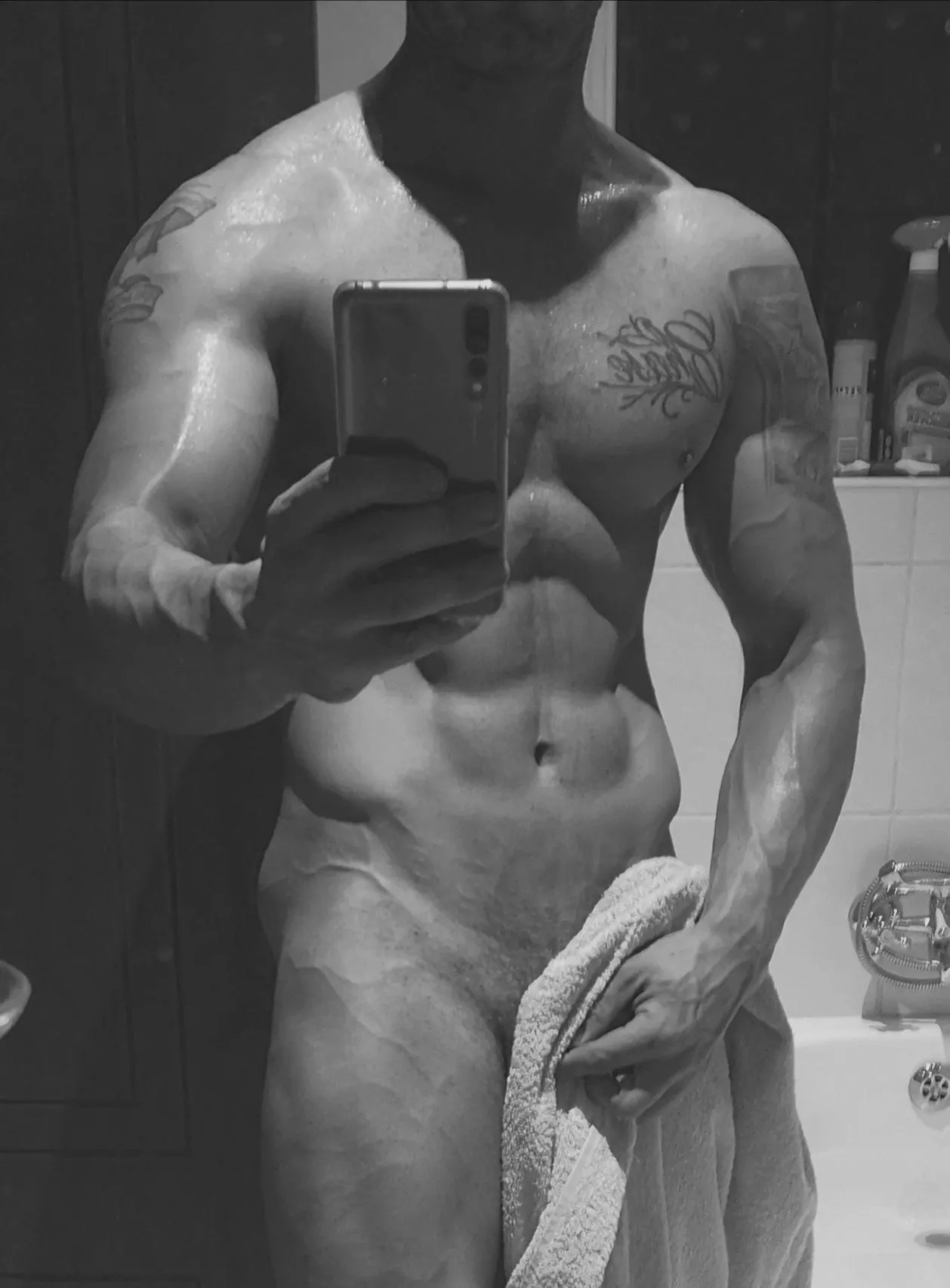 Post workout shower (m) 34